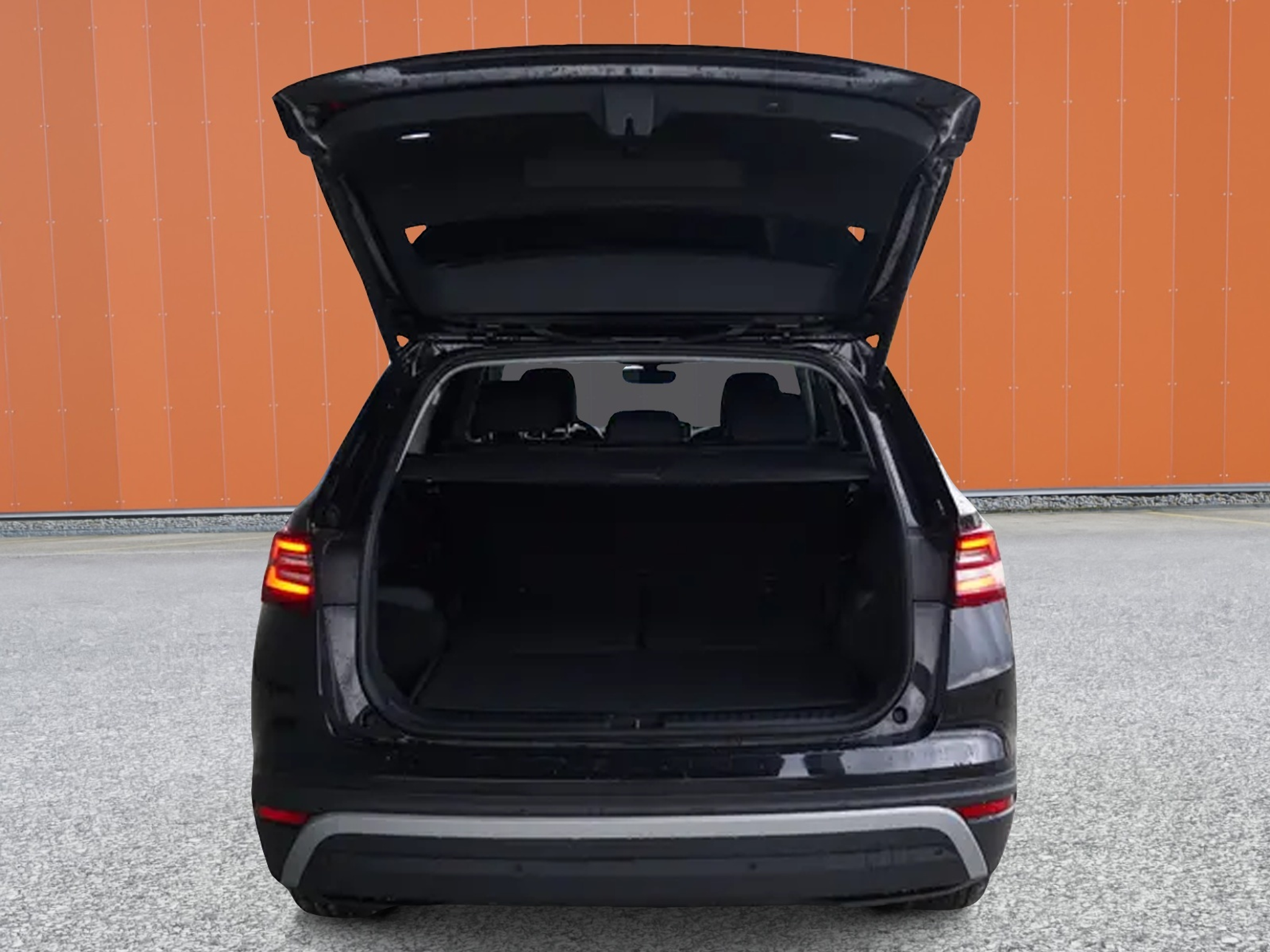 listing desktop thumbnail image 2