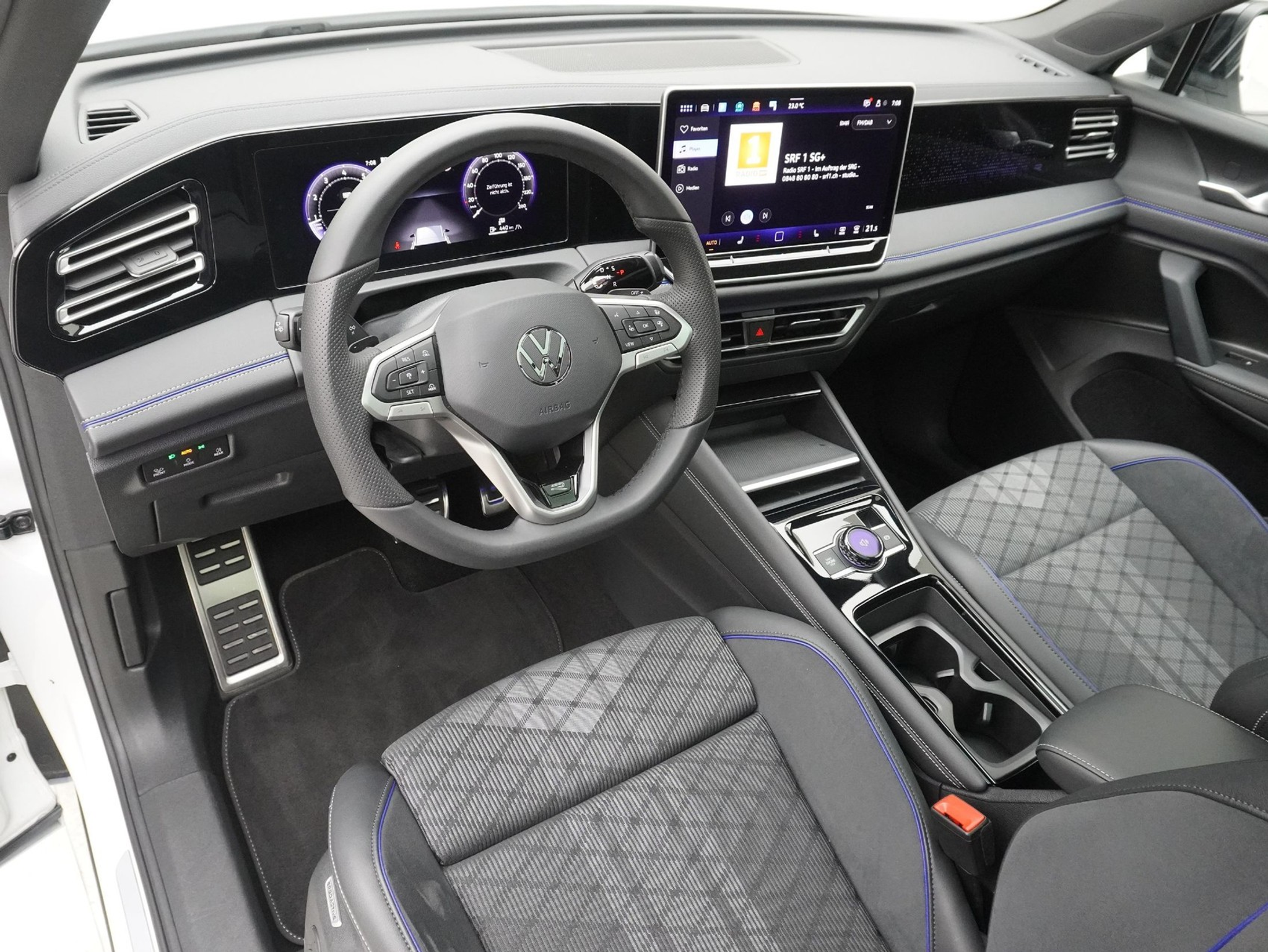 listing desktop thumbnail image 9