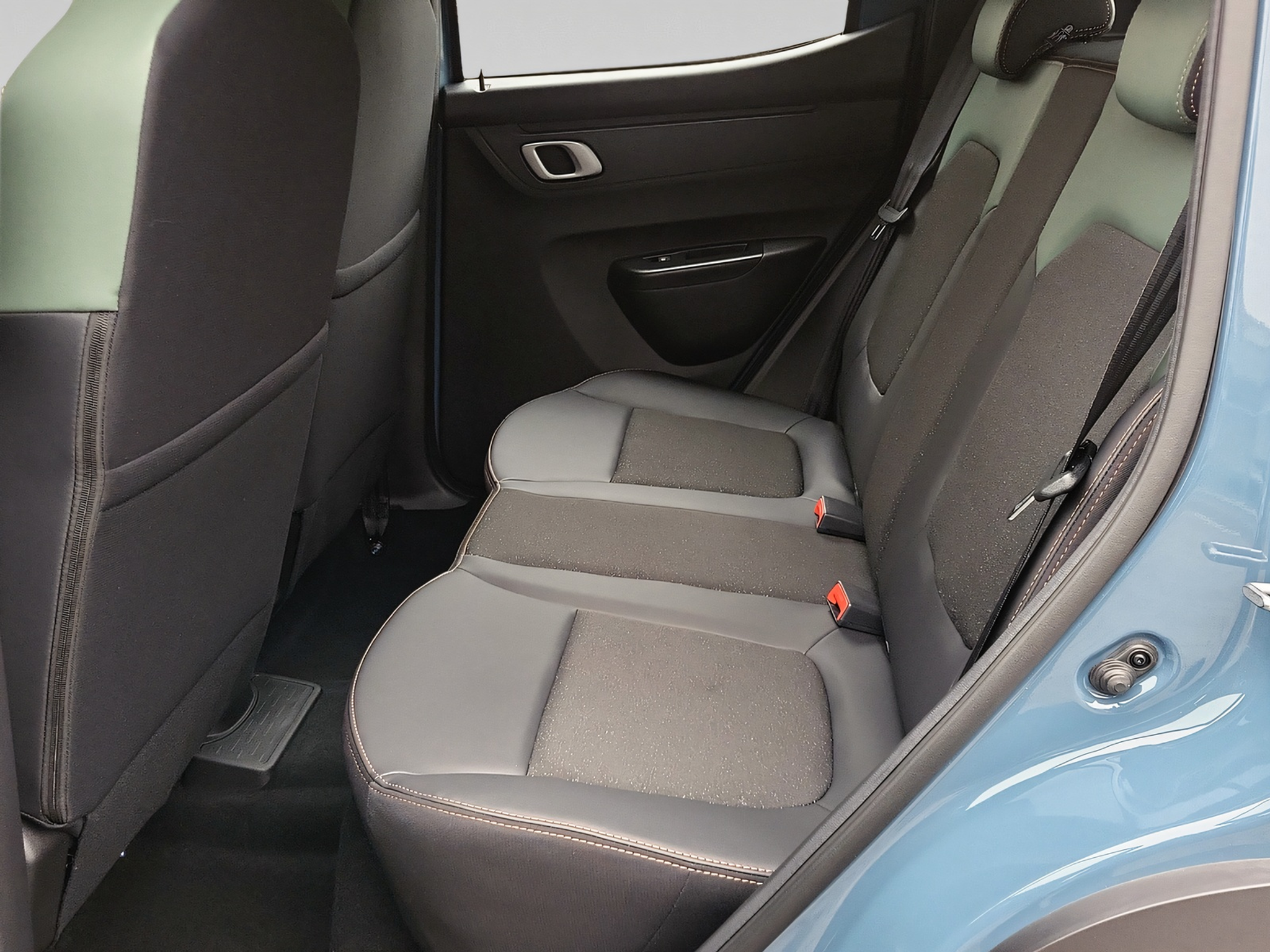 listing desktop thumbnail image 5