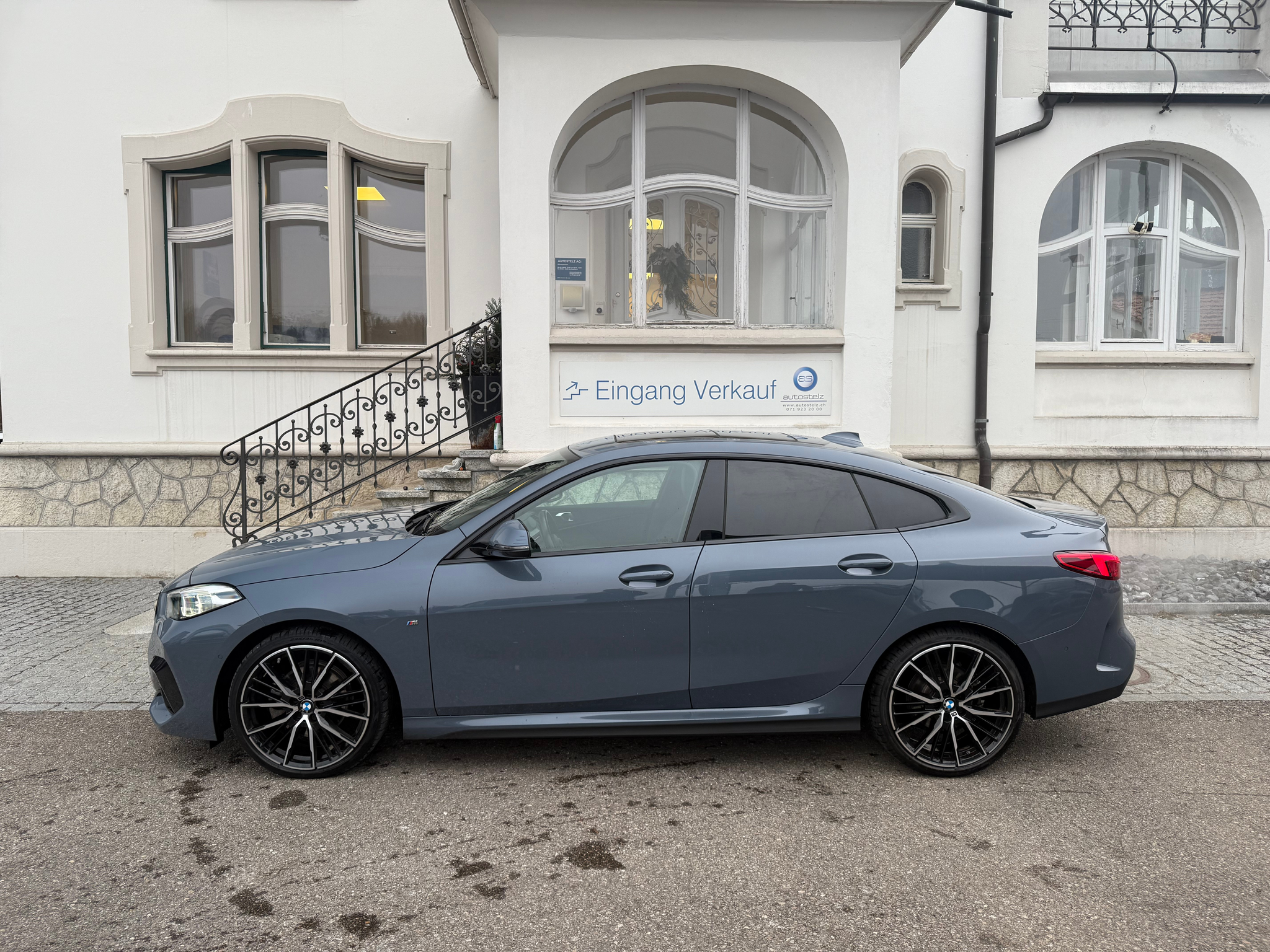 listing desktop thumbnail image 2