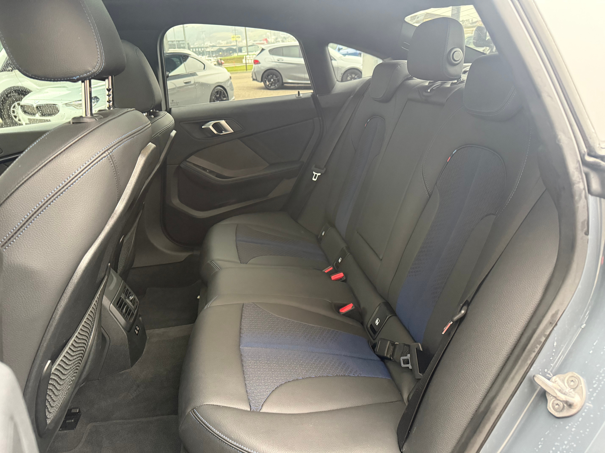 listing desktop thumbnail image 8