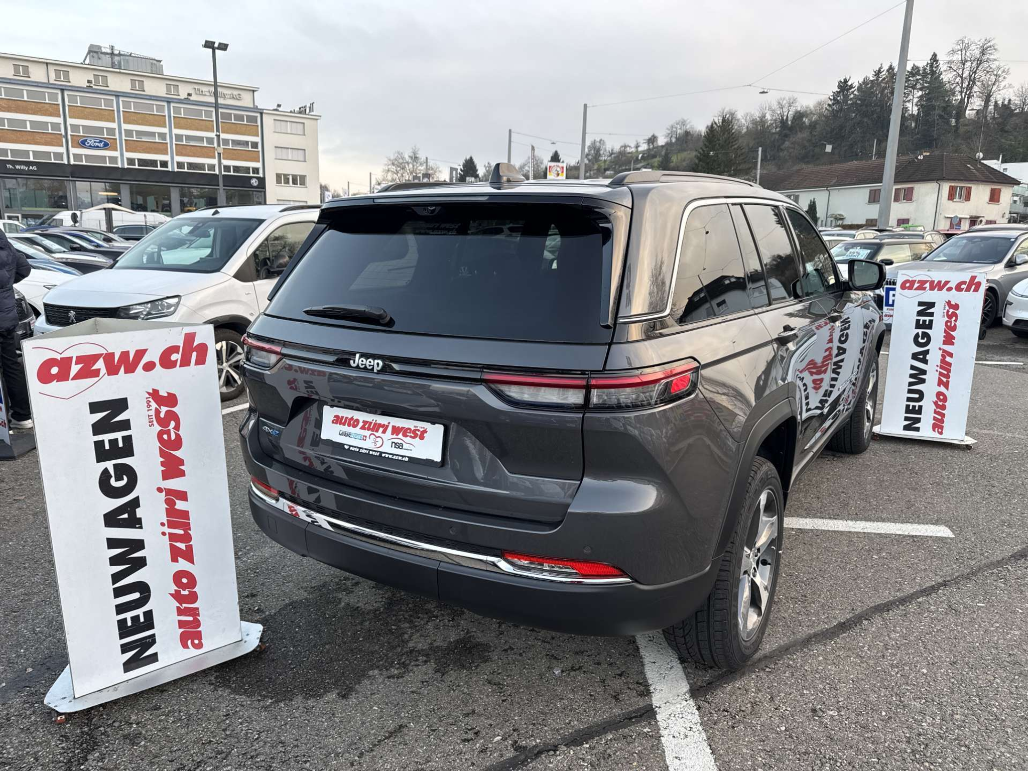 listing desktop thumbnail image 2