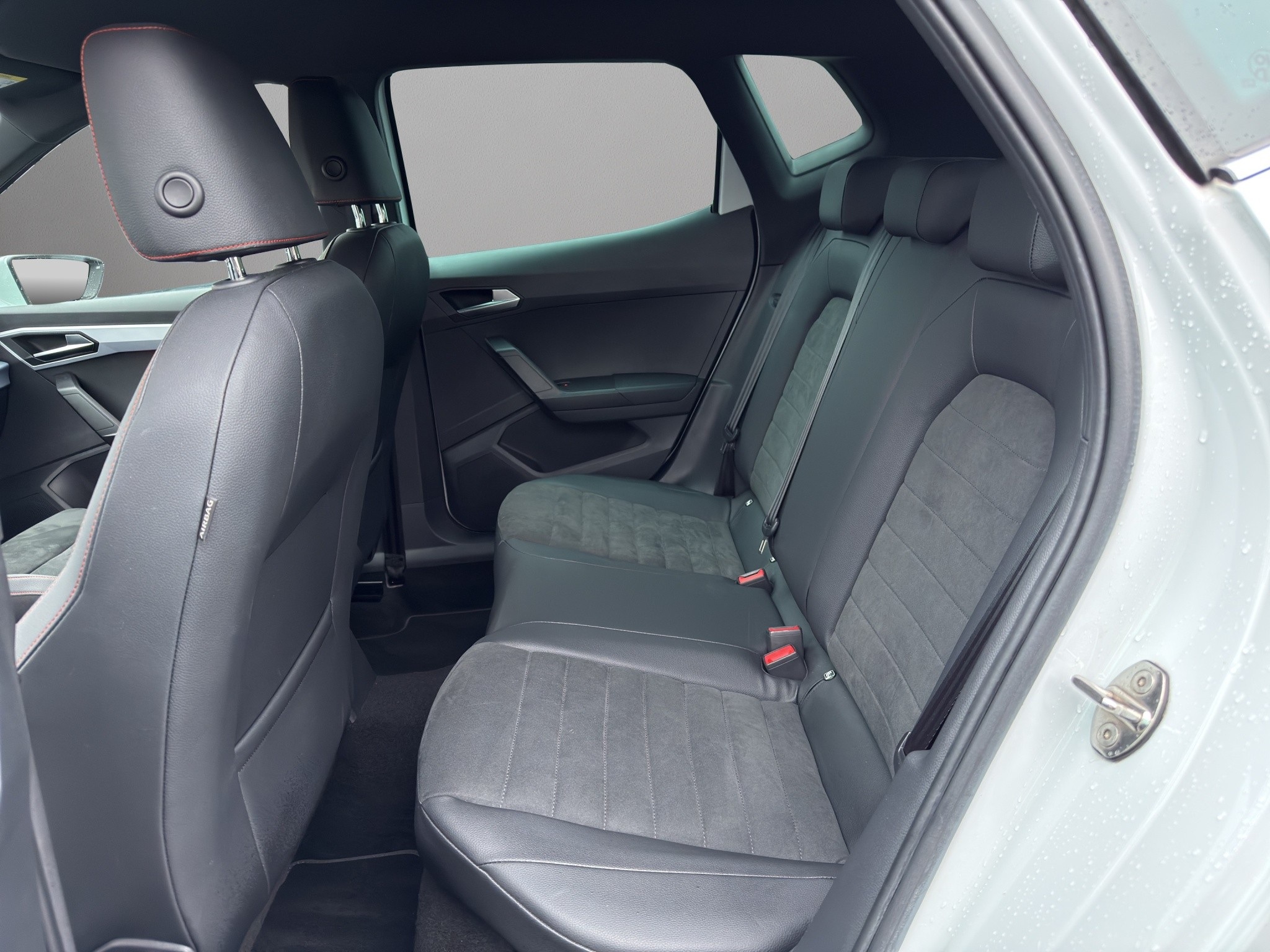 listing desktop thumbnail image 5