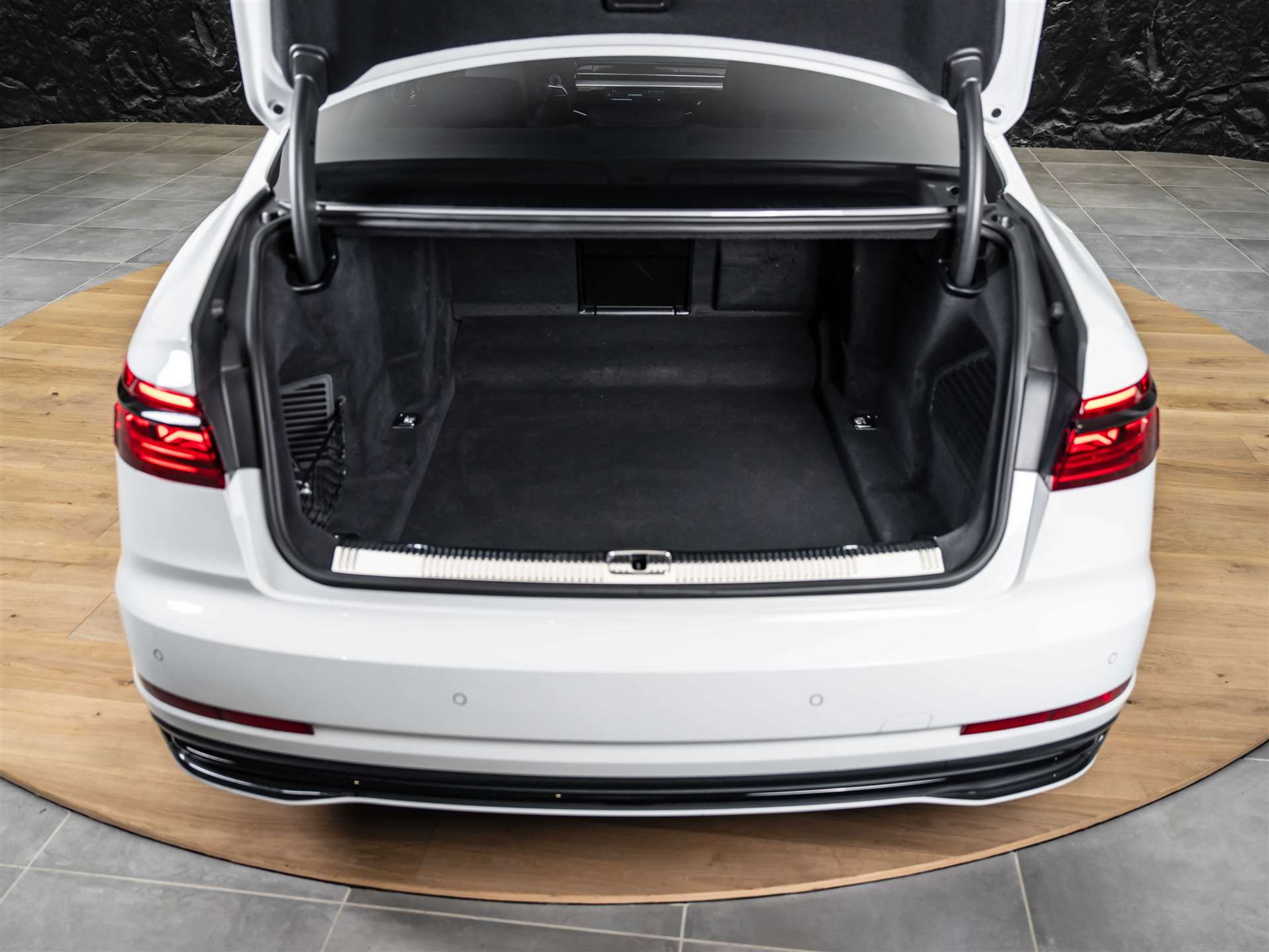 listing desktop thumbnail image 55