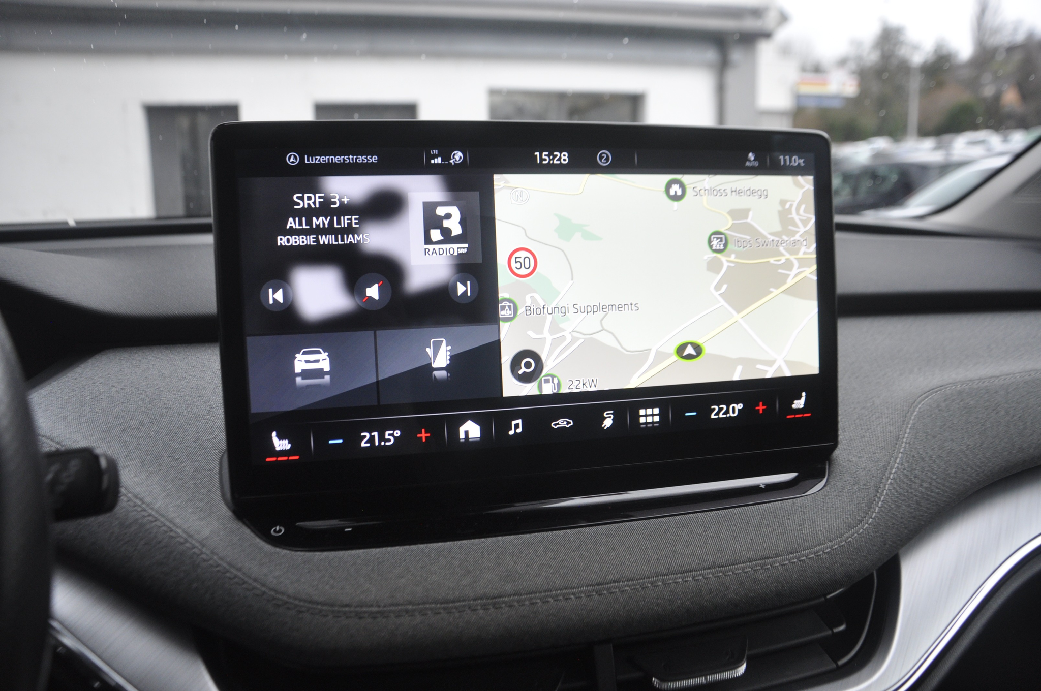 listing desktop thumbnail image 12