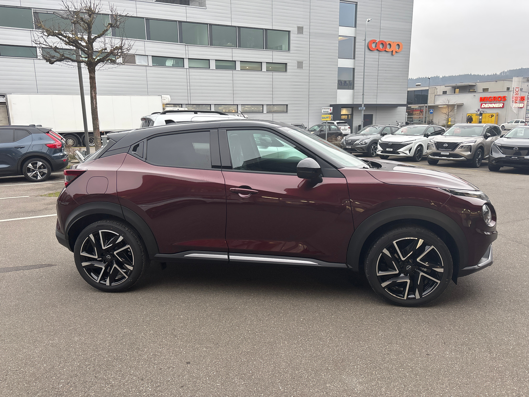 listing desktop thumbnail image 4