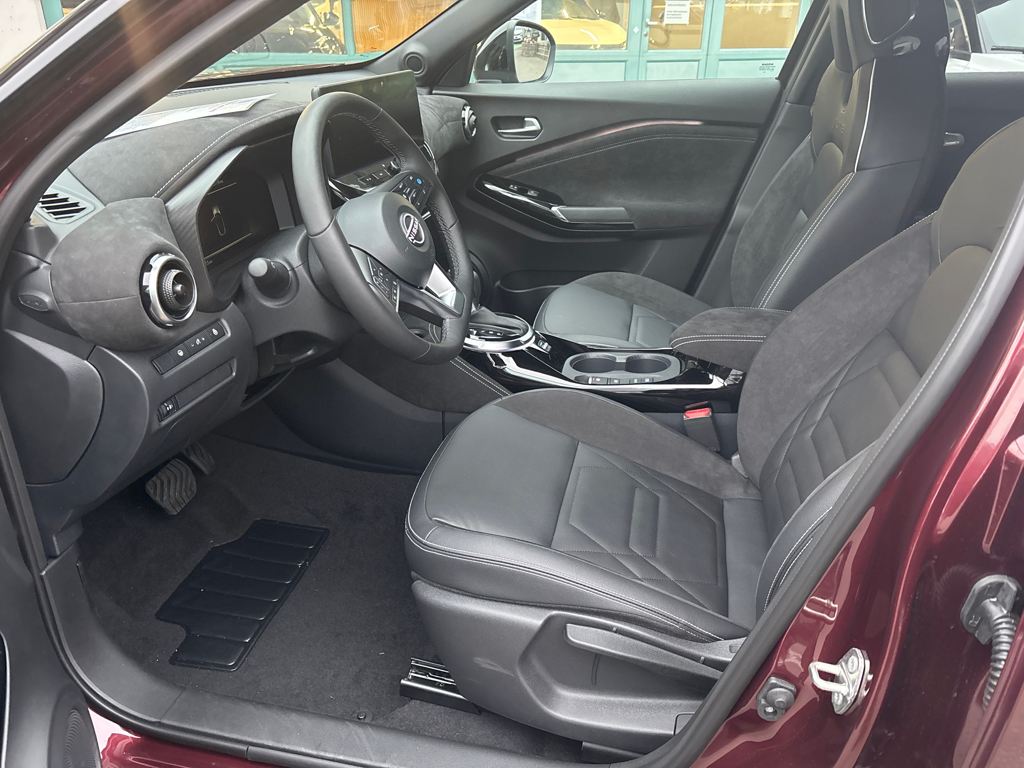 listing desktop thumbnail image 10