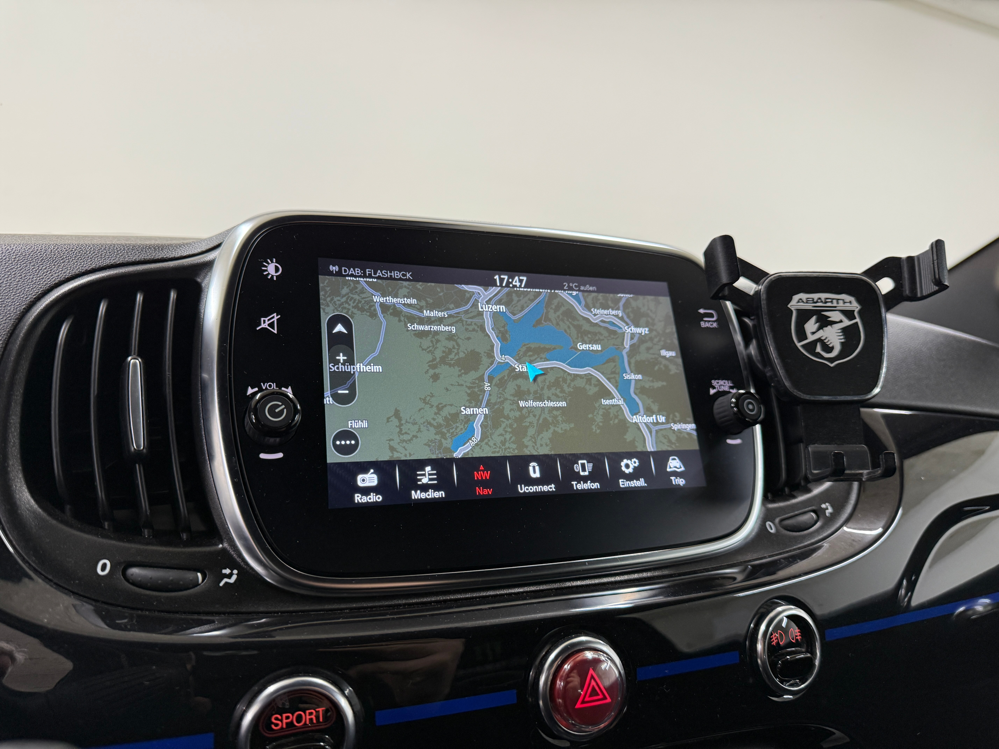 listing desktop thumbnail image 15