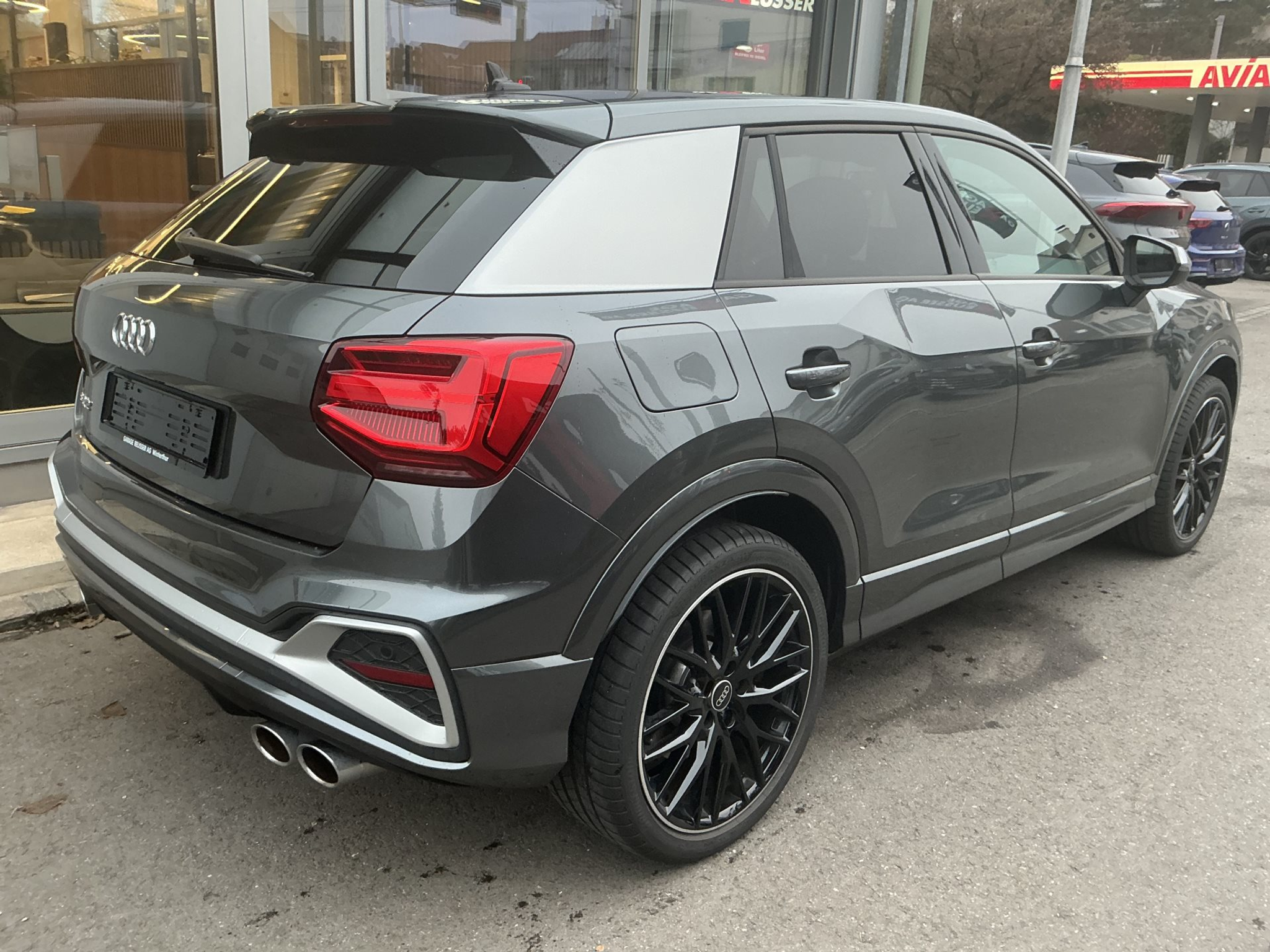 listing desktop thumbnail image 3