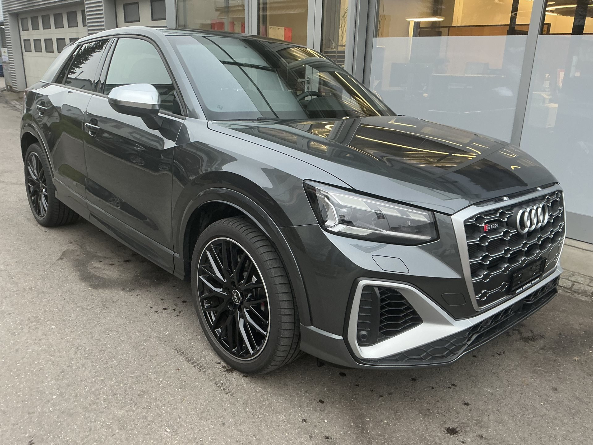 listing desktop thumbnail image 2