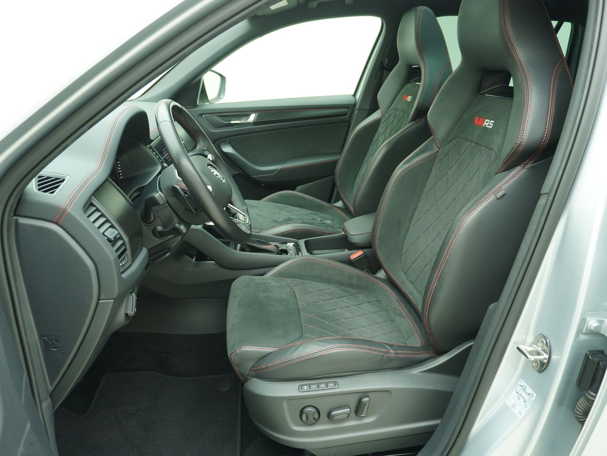 listing desktop thumbnail image 7