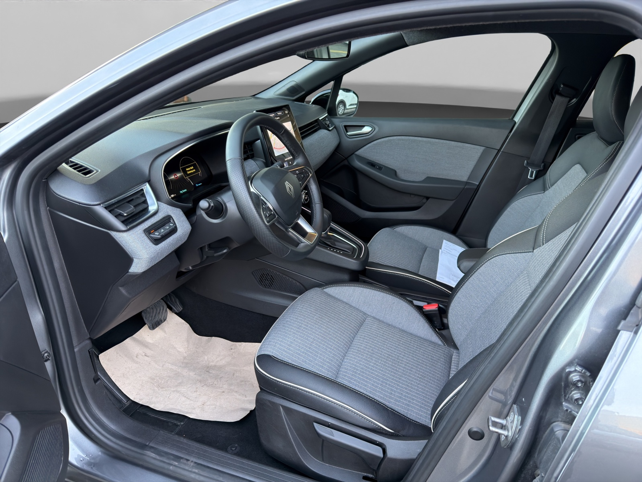 listing desktop thumbnail image 5