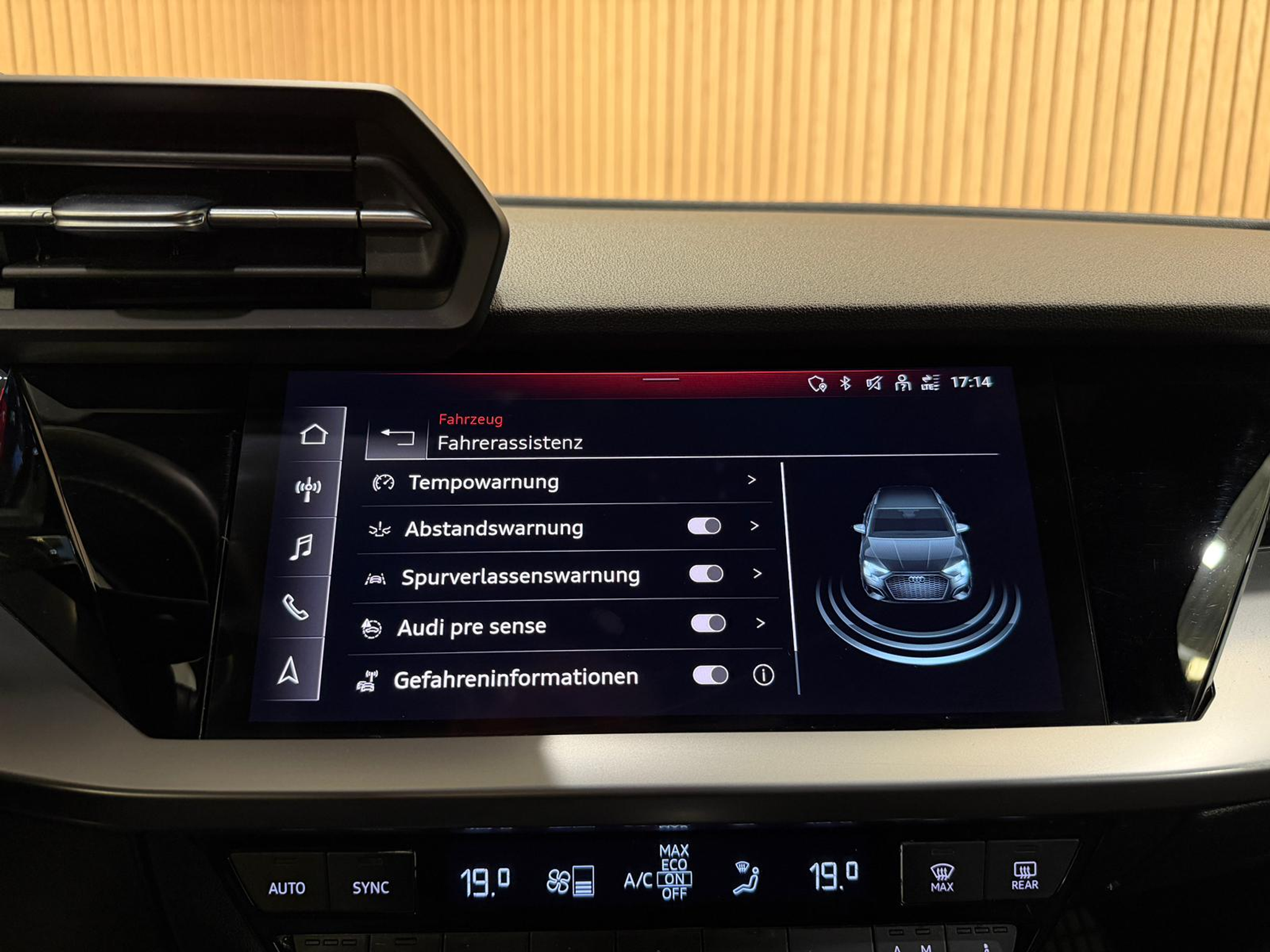 listing desktop thumbnail image 12