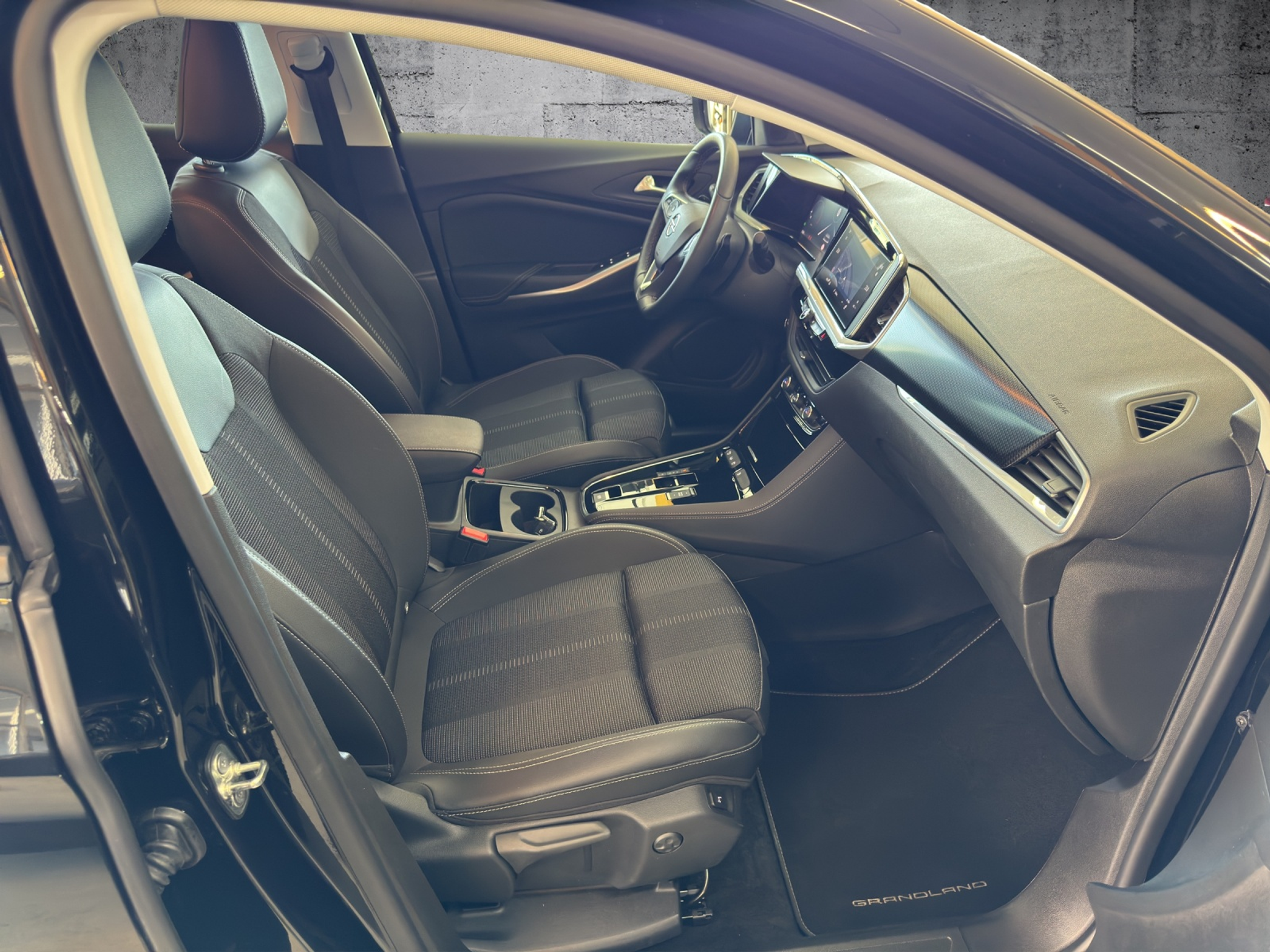 listing desktop thumbnail image 22