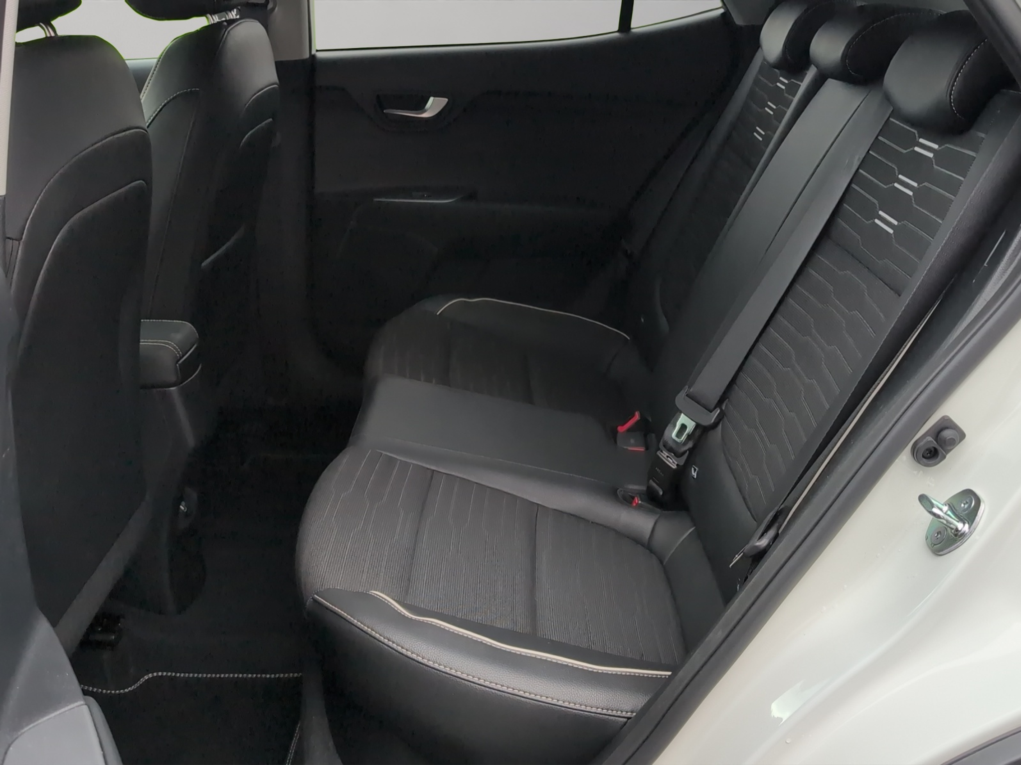 listing desktop thumbnail image 13