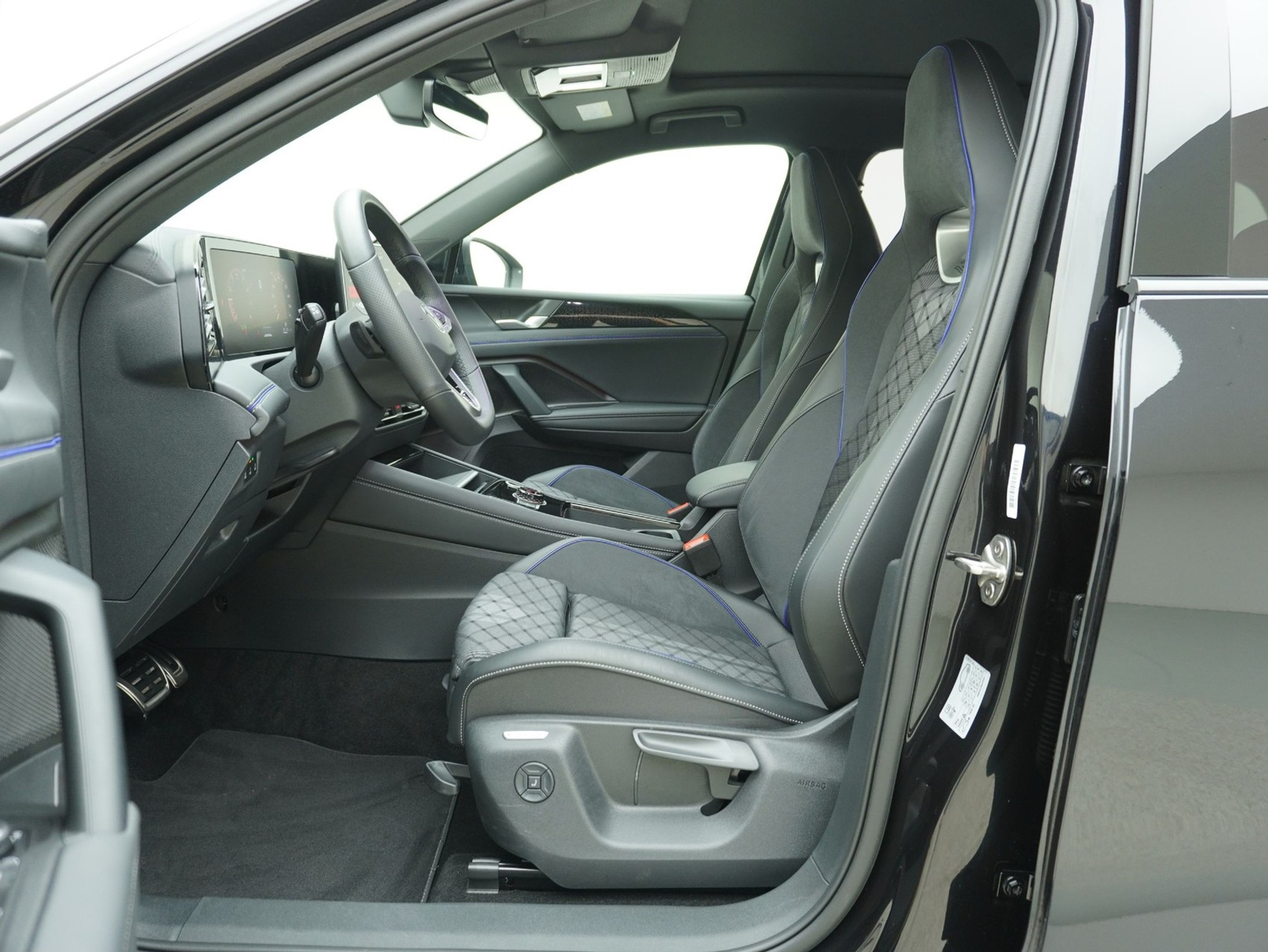 listing desktop thumbnail image 8