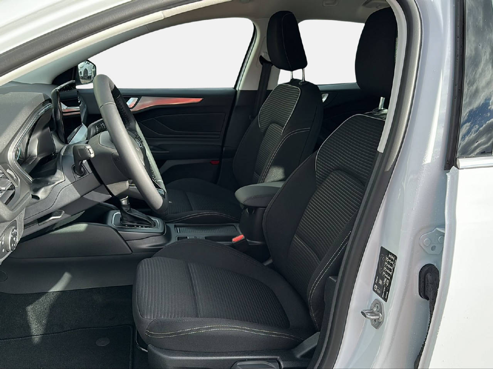 listing desktop thumbnail image 9