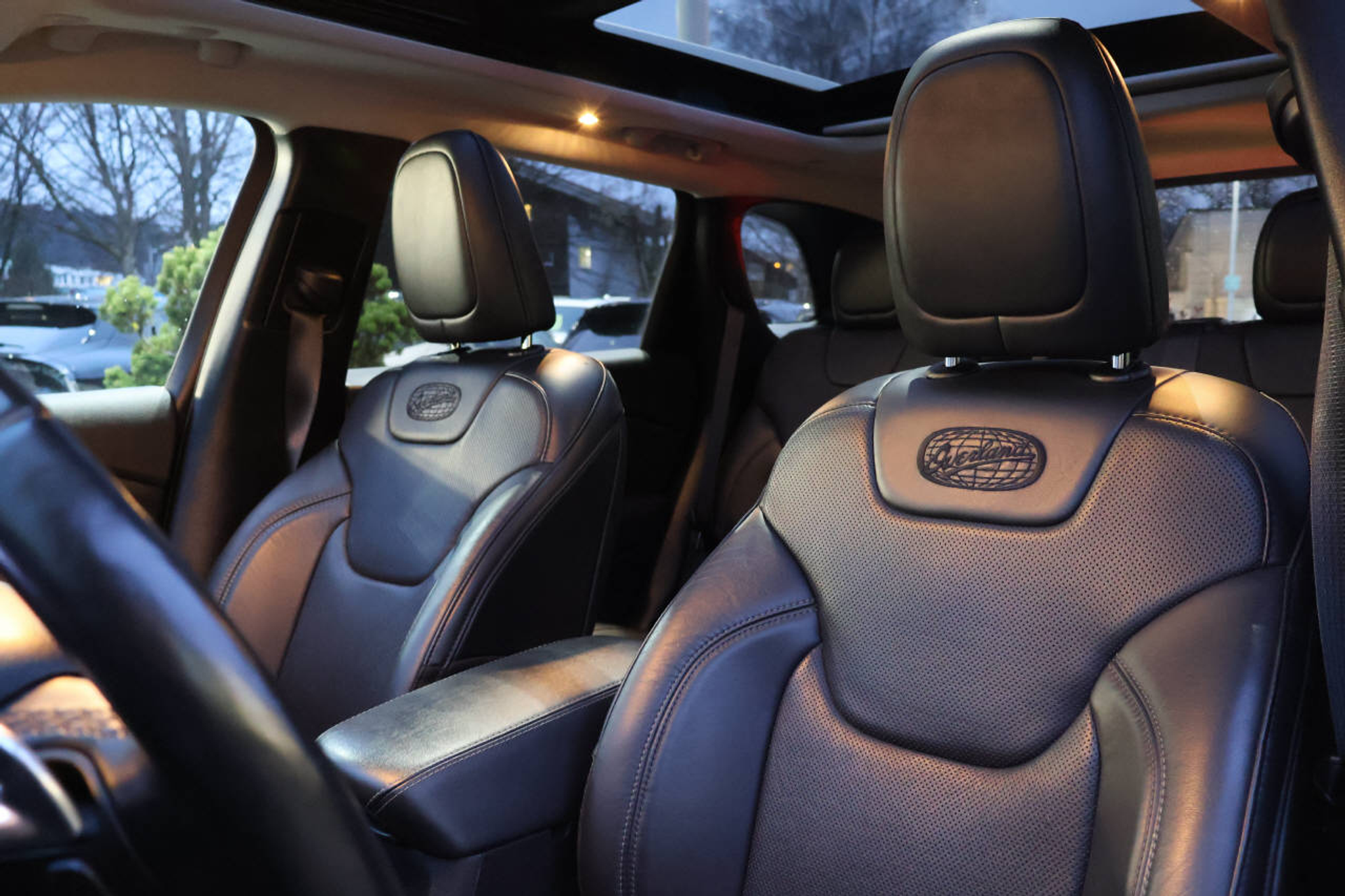 listing desktop thumbnail image 10