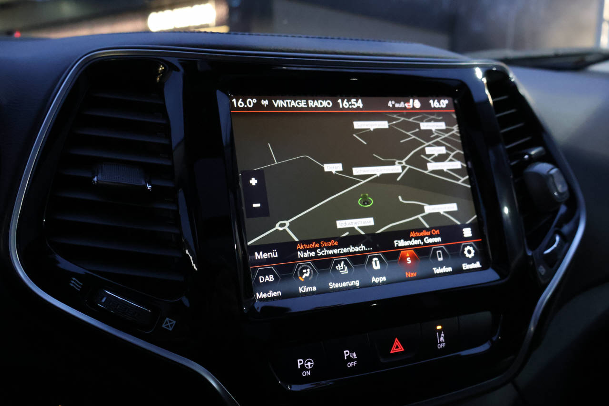 listing desktop thumbnail image 12