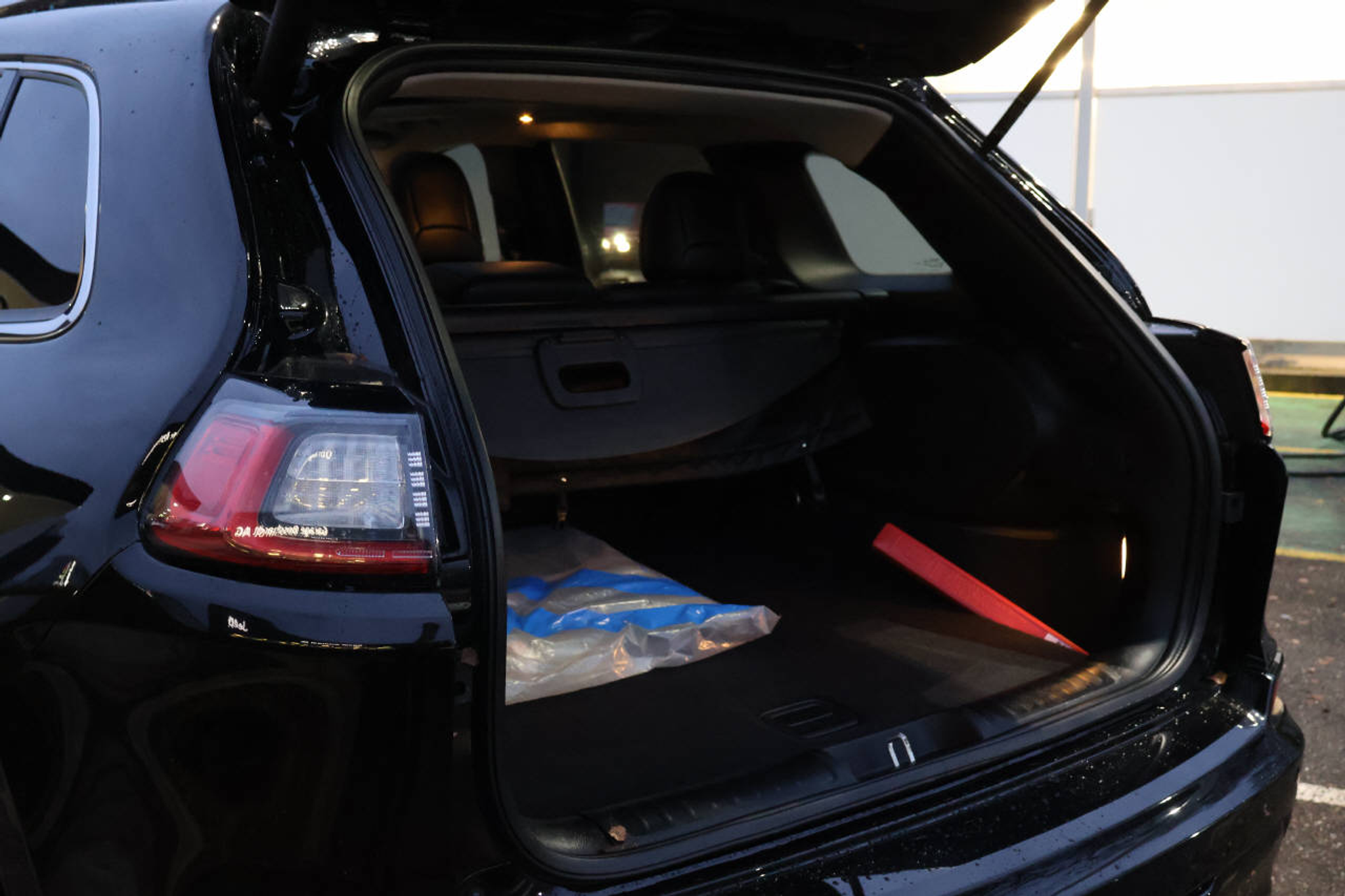 listing desktop thumbnail image 5