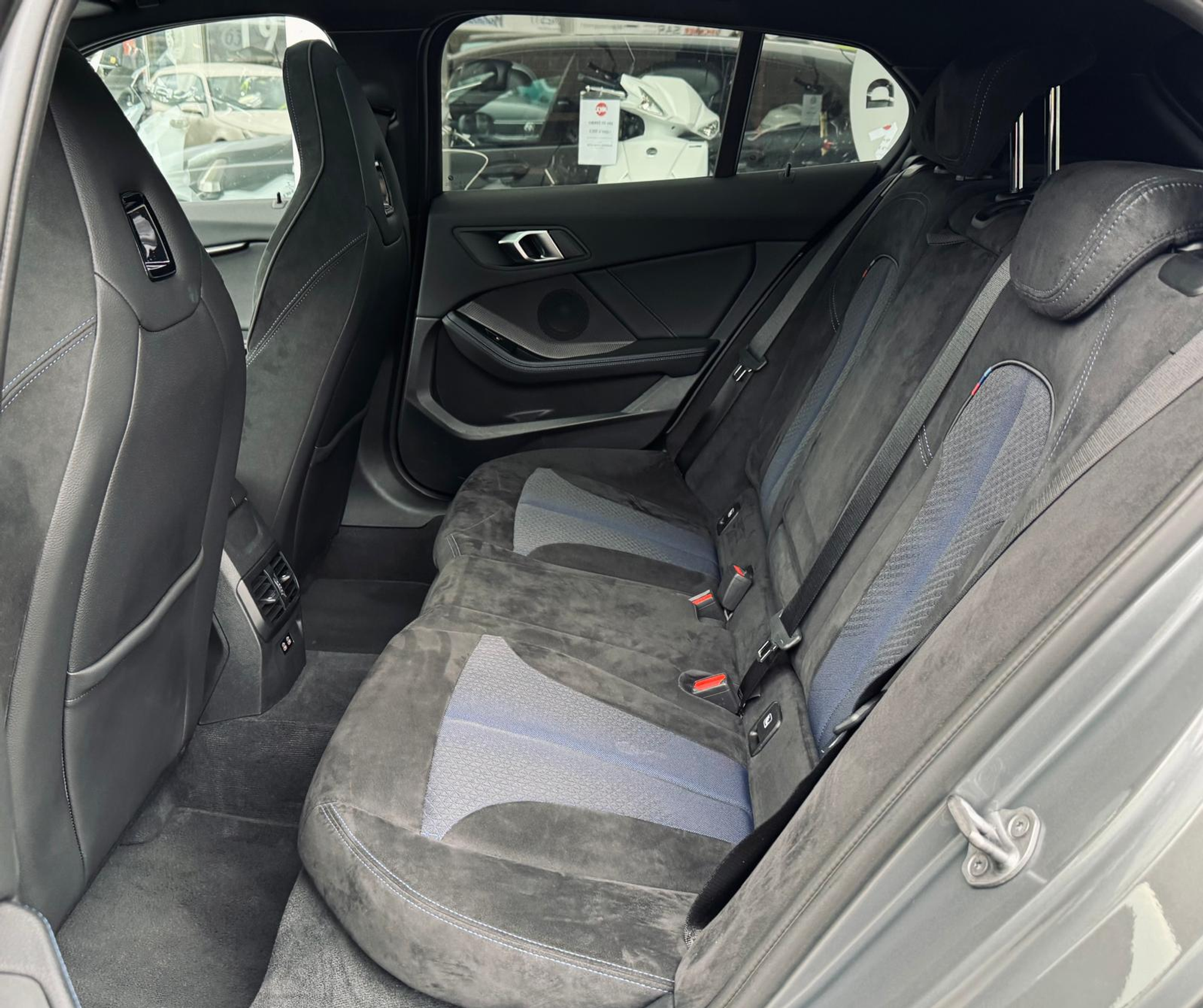 listing desktop thumbnail image 10