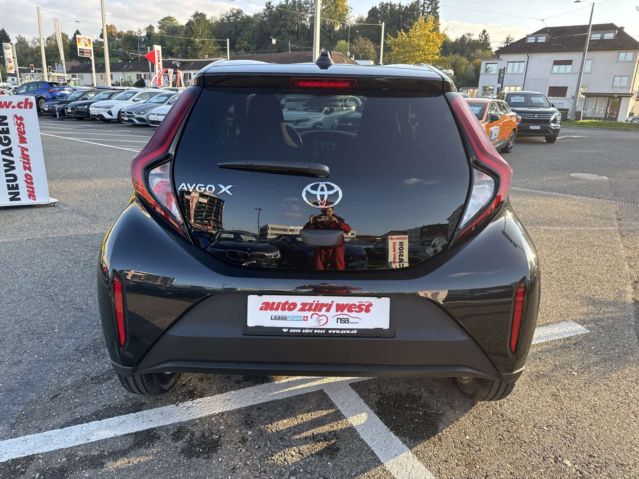 listing desktop thumbnail image 14