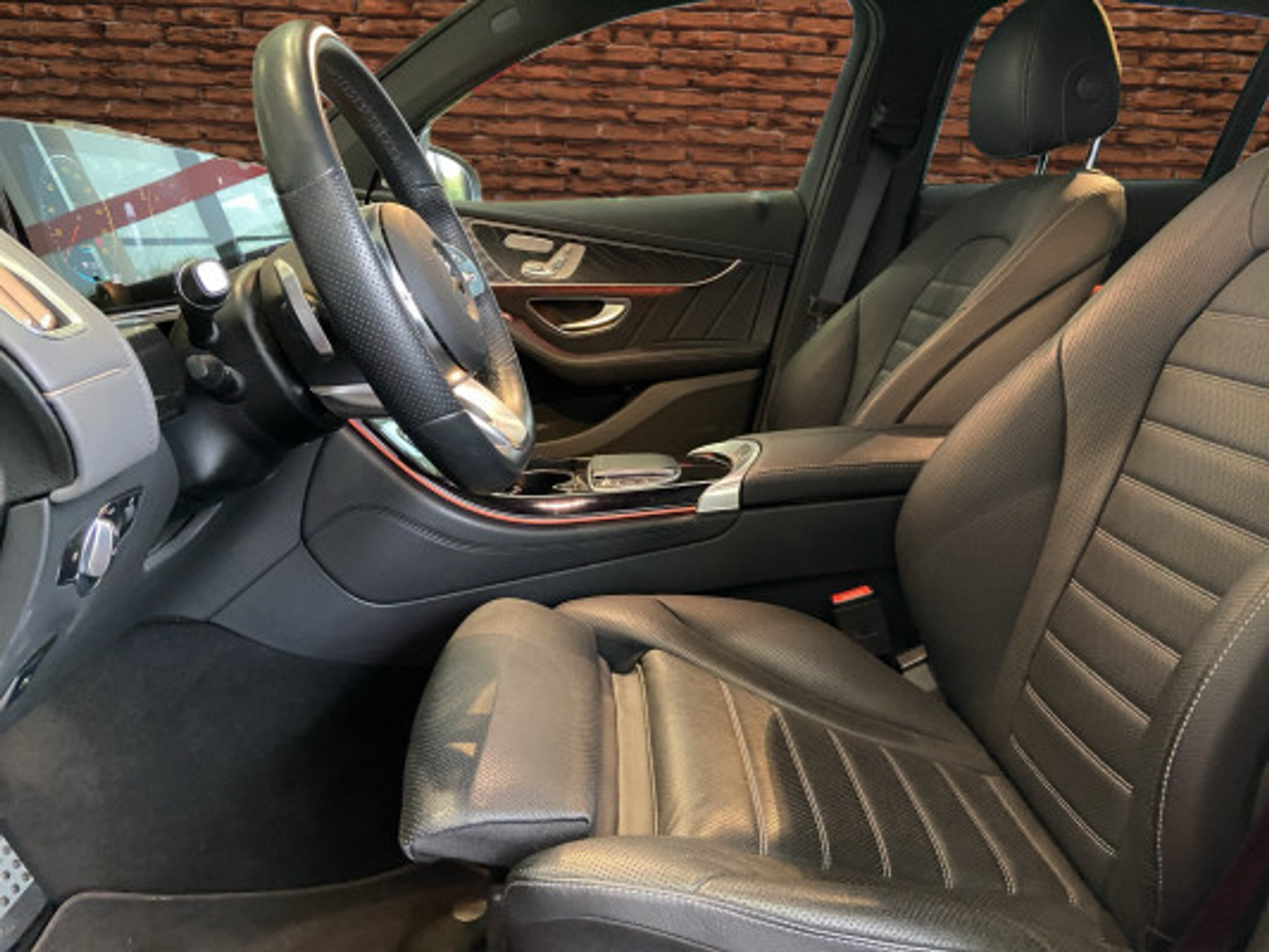 listing desktop thumbnail image 11