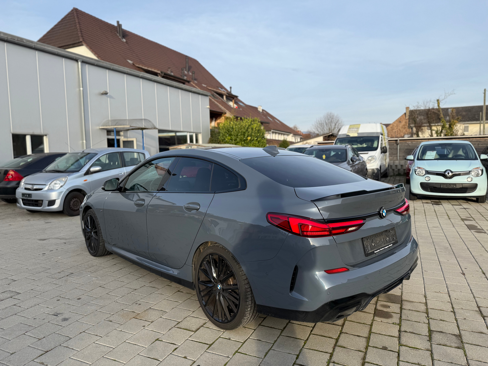 listing desktop thumbnail image 6