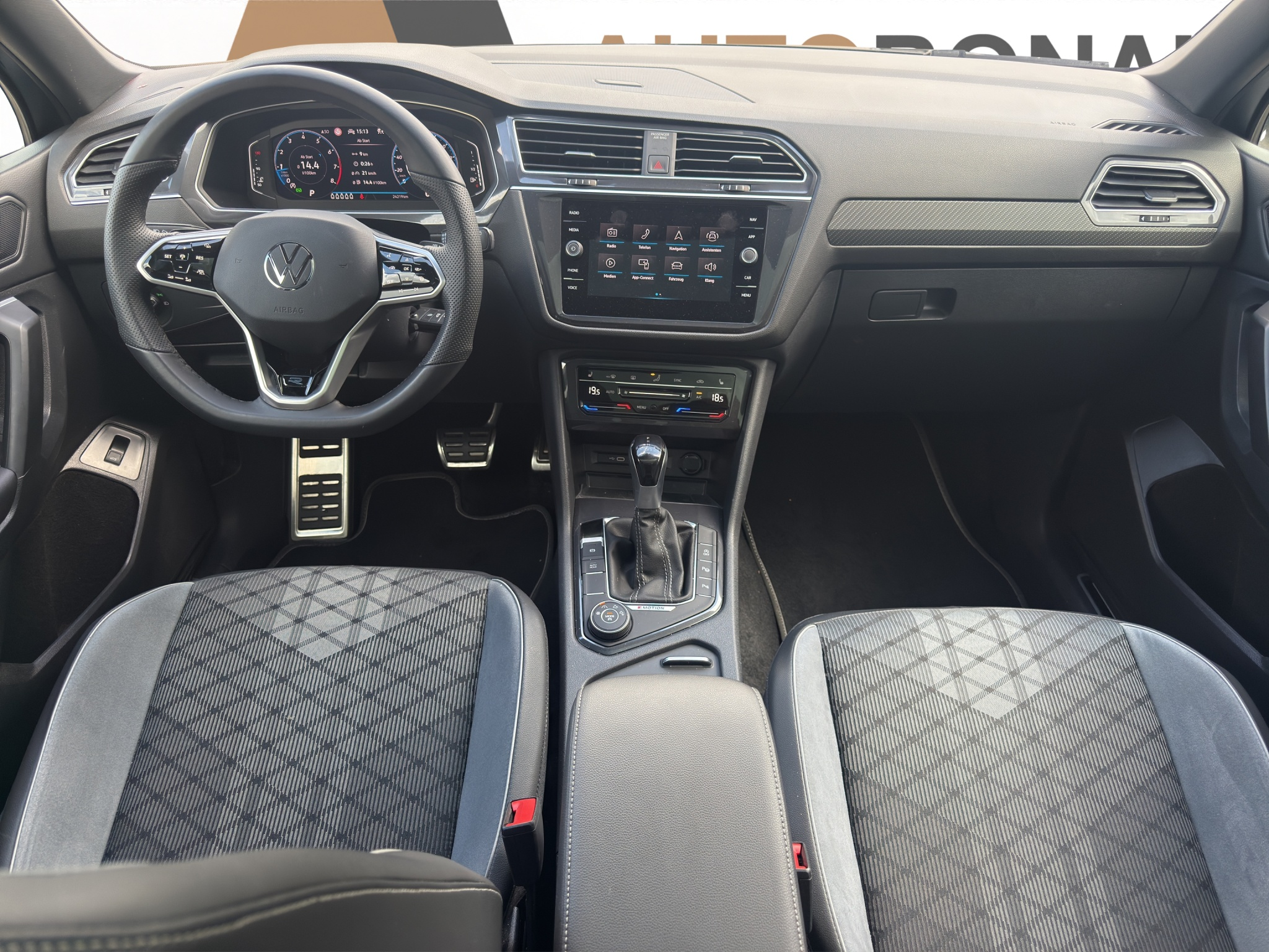 listing desktop thumbnail image 9