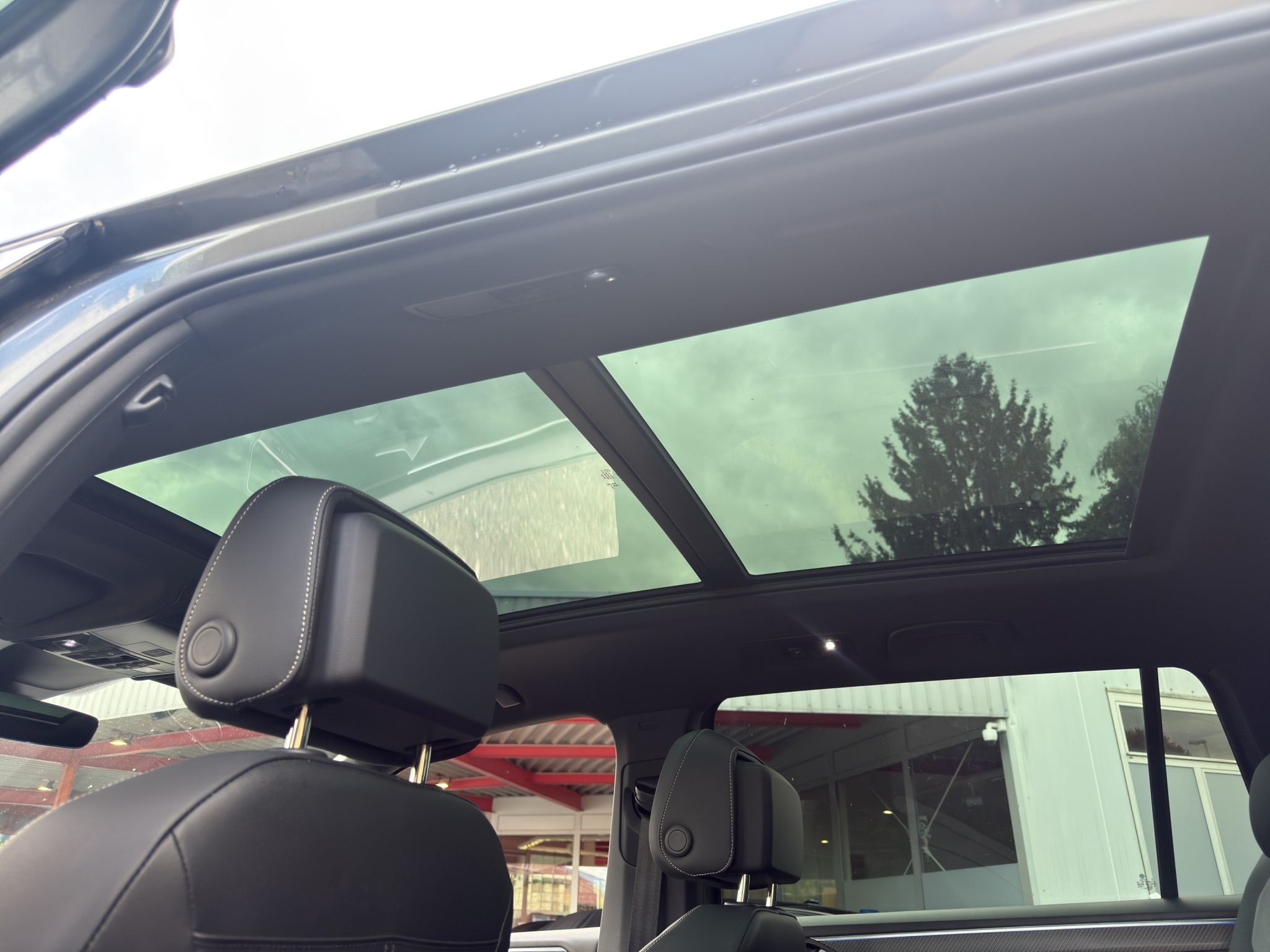 listing desktop thumbnail image 29