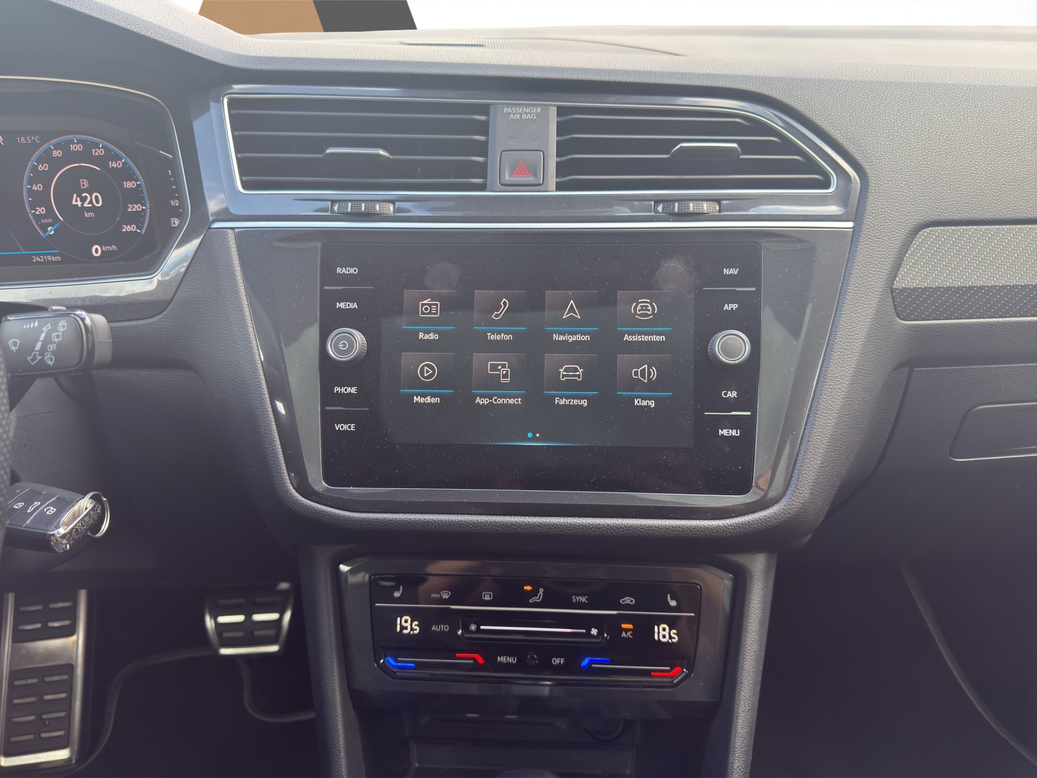 listing desktop thumbnail image 16