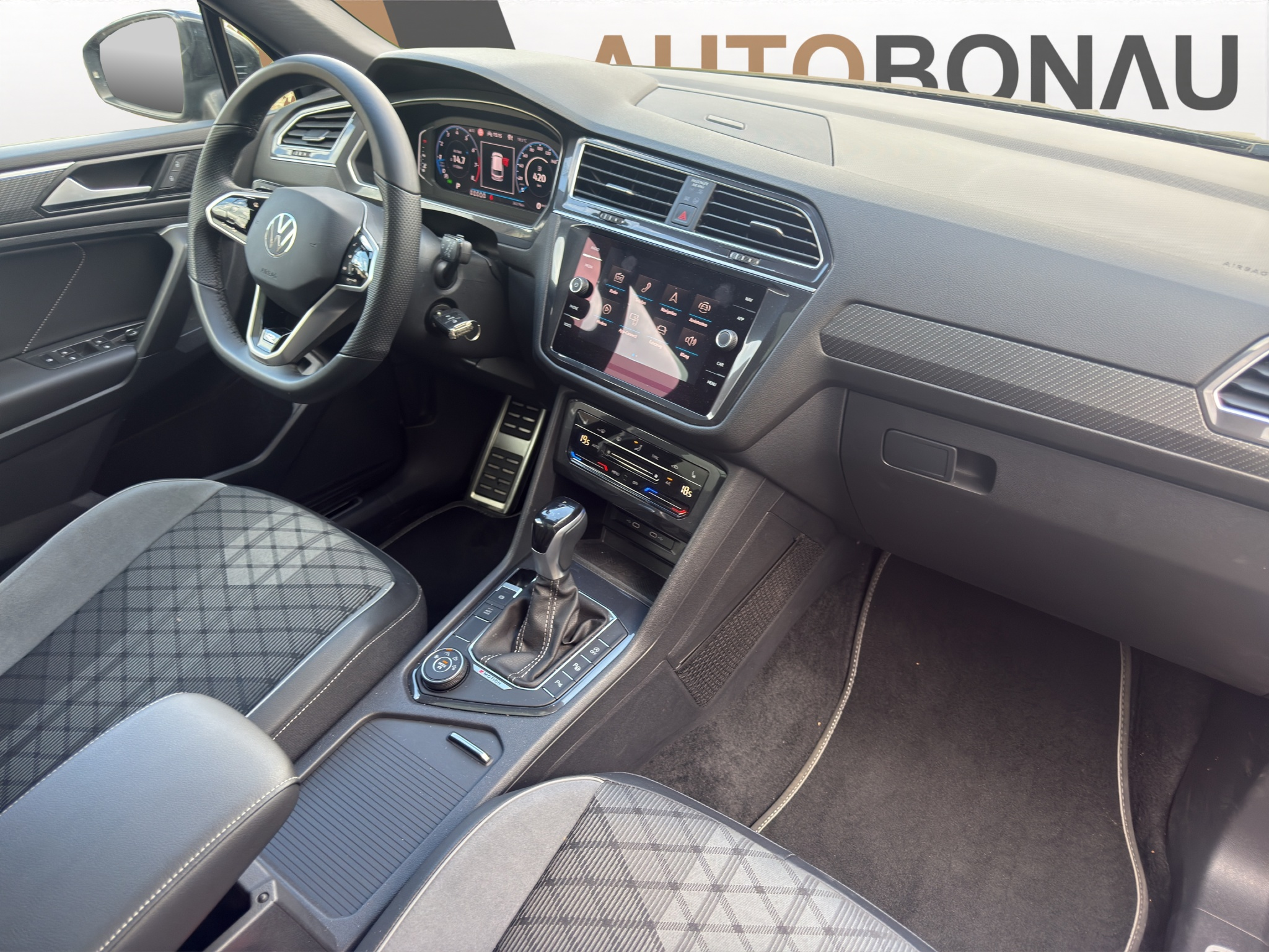 listing desktop thumbnail image 10