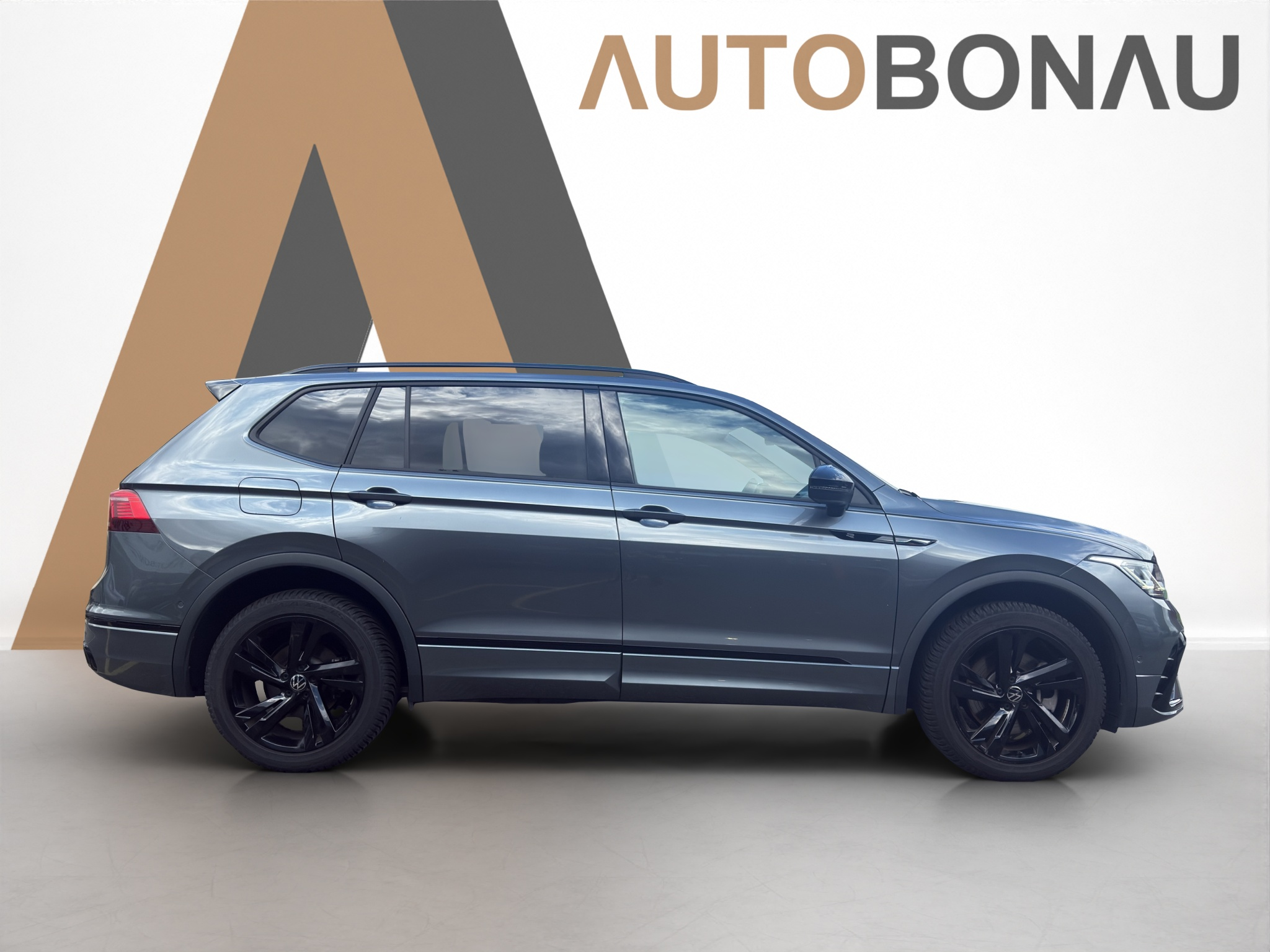 listing desktop thumbnail image 5