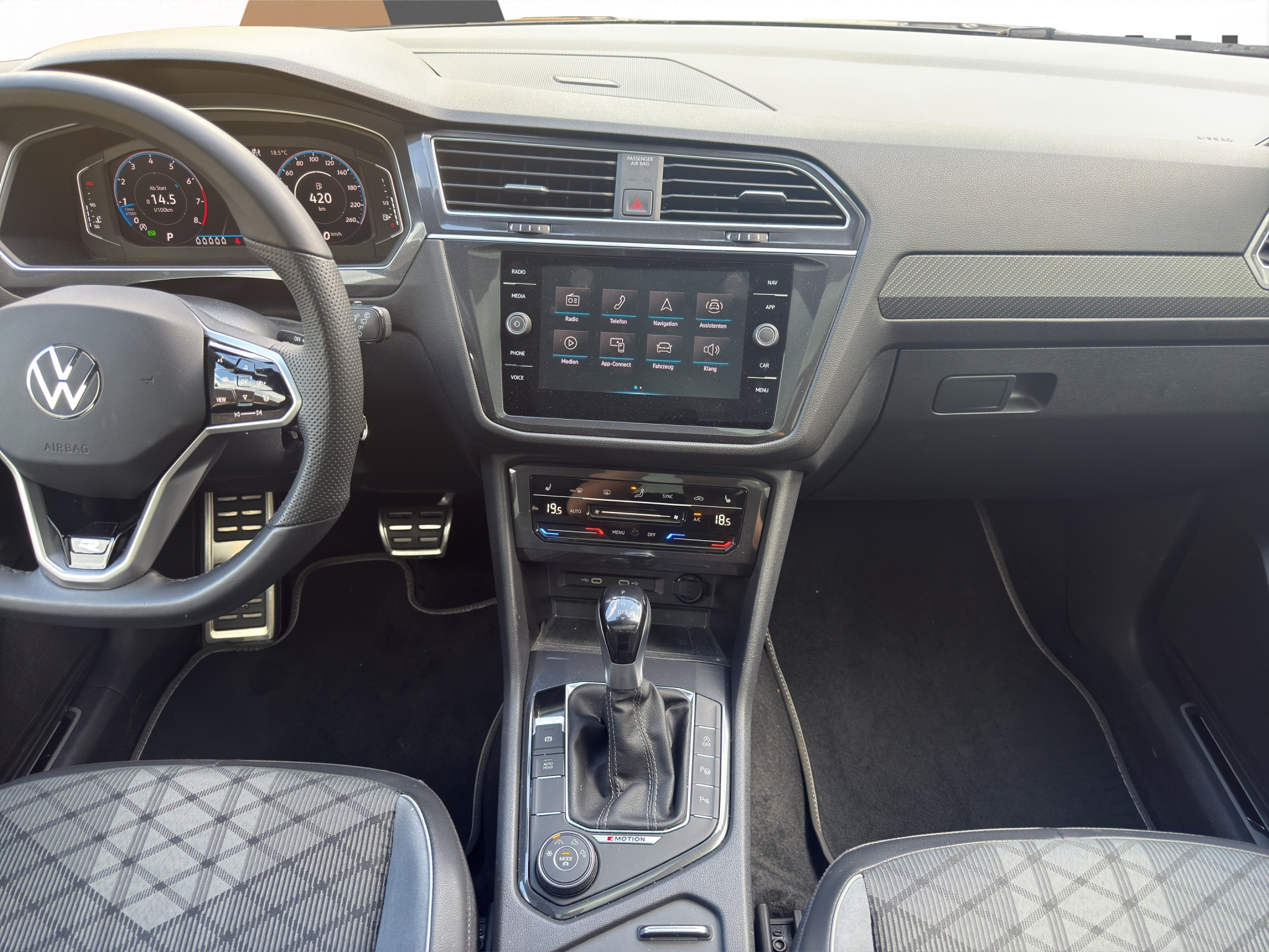 listing desktop thumbnail image 15