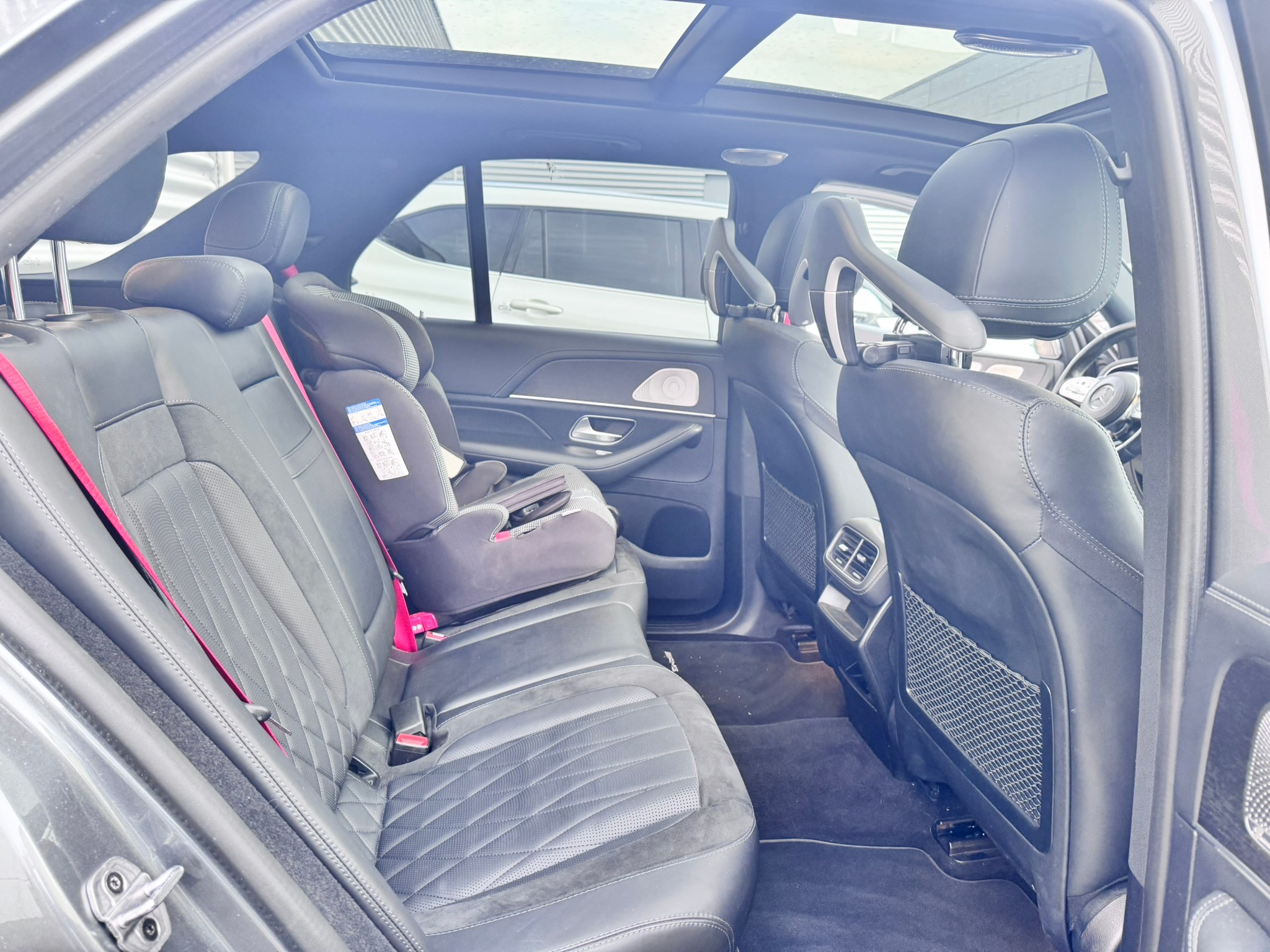 listing desktop thumbnail image 12