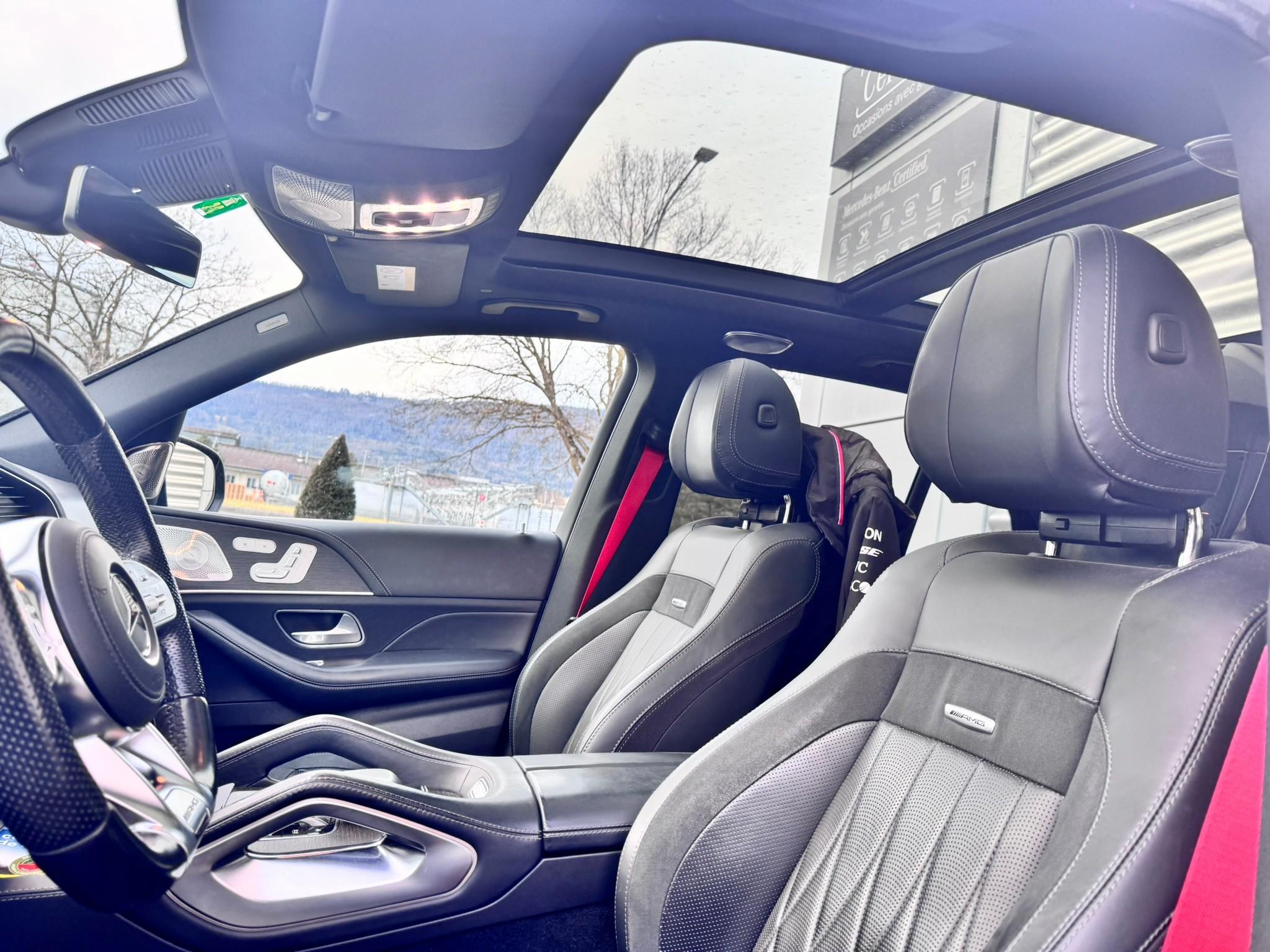 listing desktop thumbnail image 8