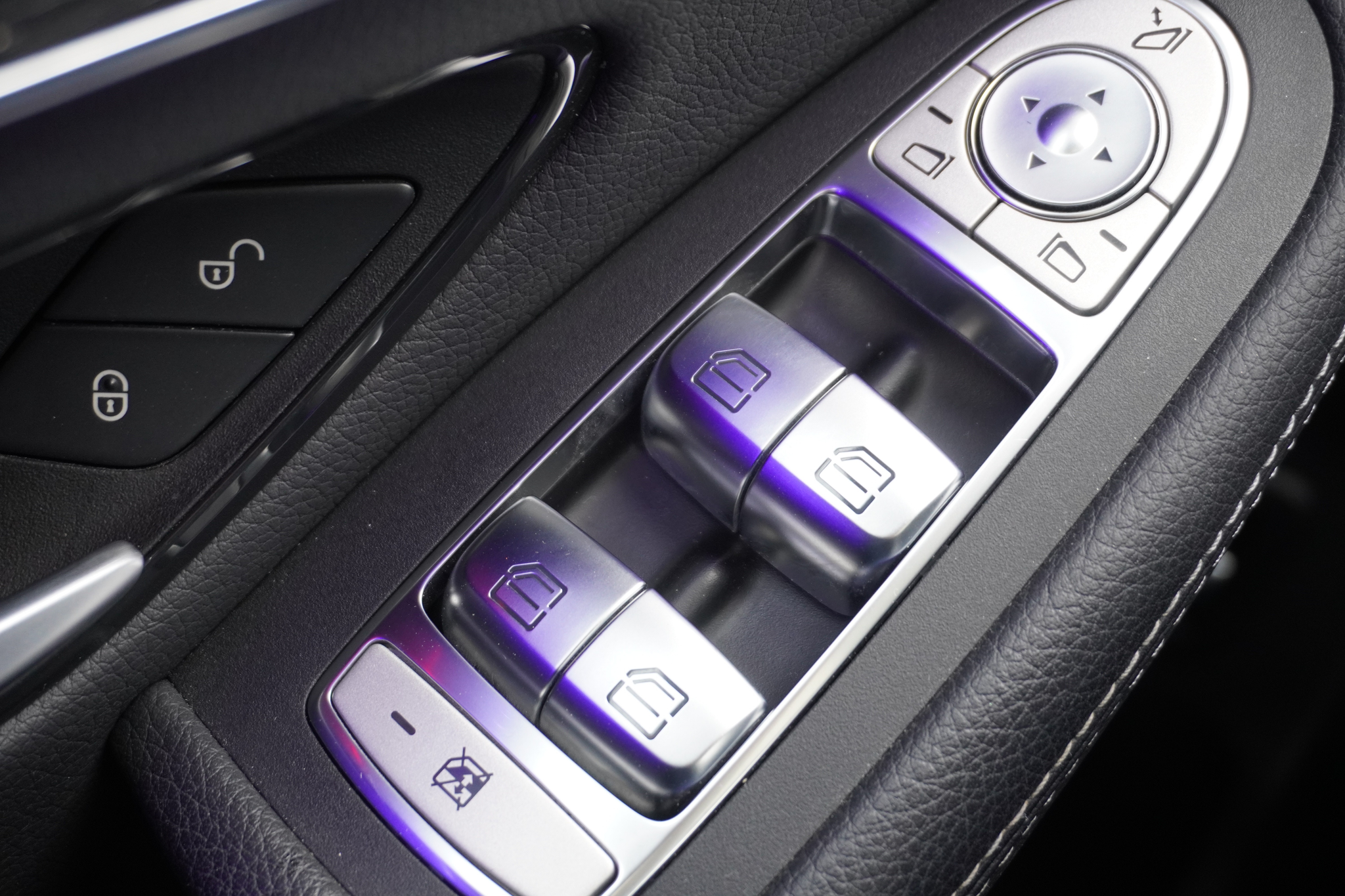 listing desktop thumbnail image 29