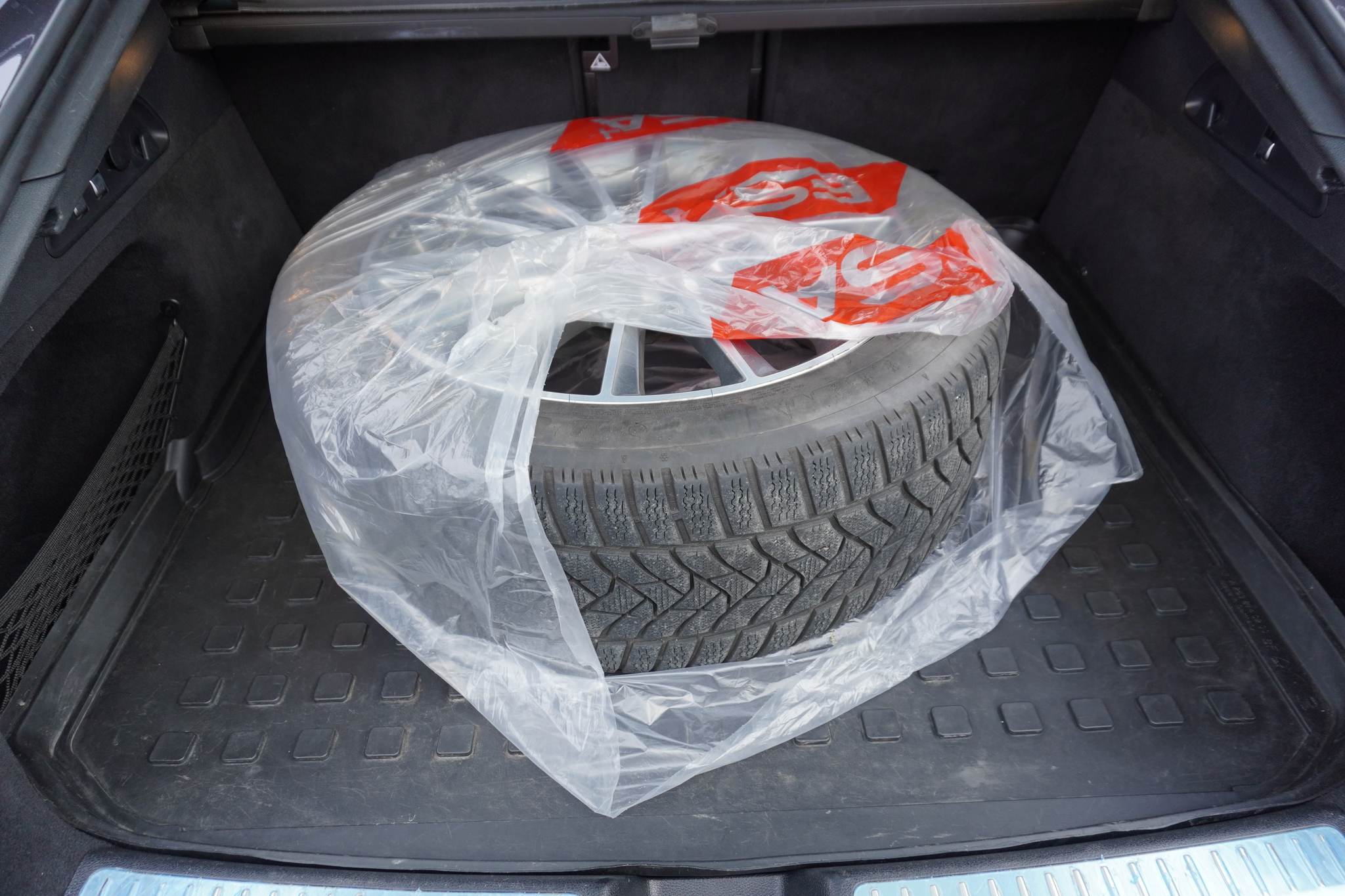 listing desktop thumbnail image 9