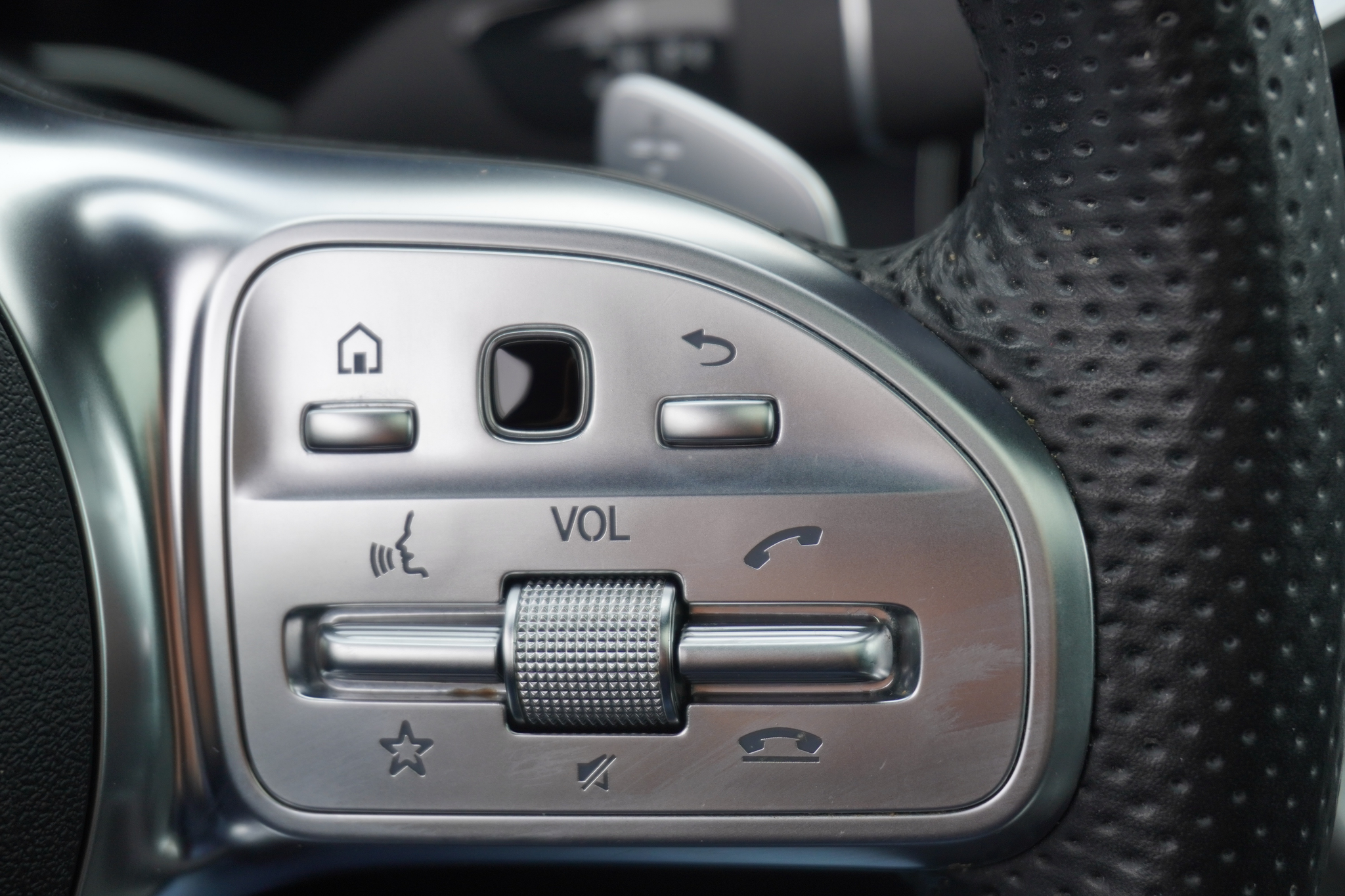 listing desktop thumbnail image 23