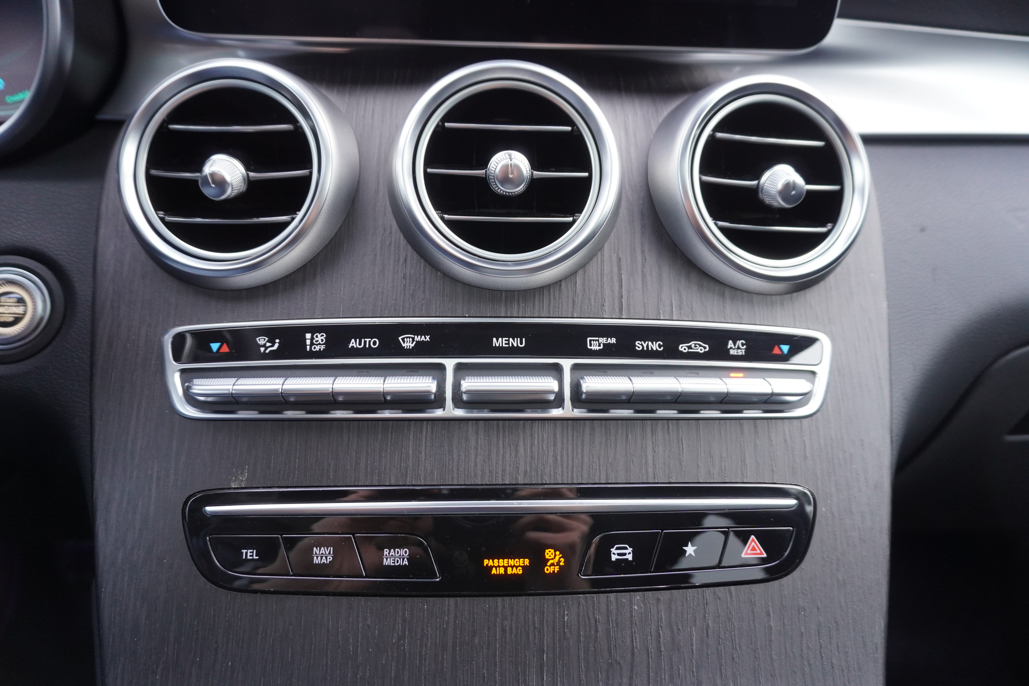 listing desktop thumbnail image 18