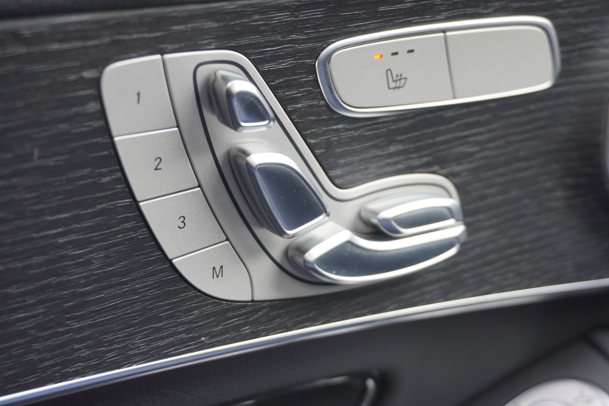 listing desktop thumbnail image 26