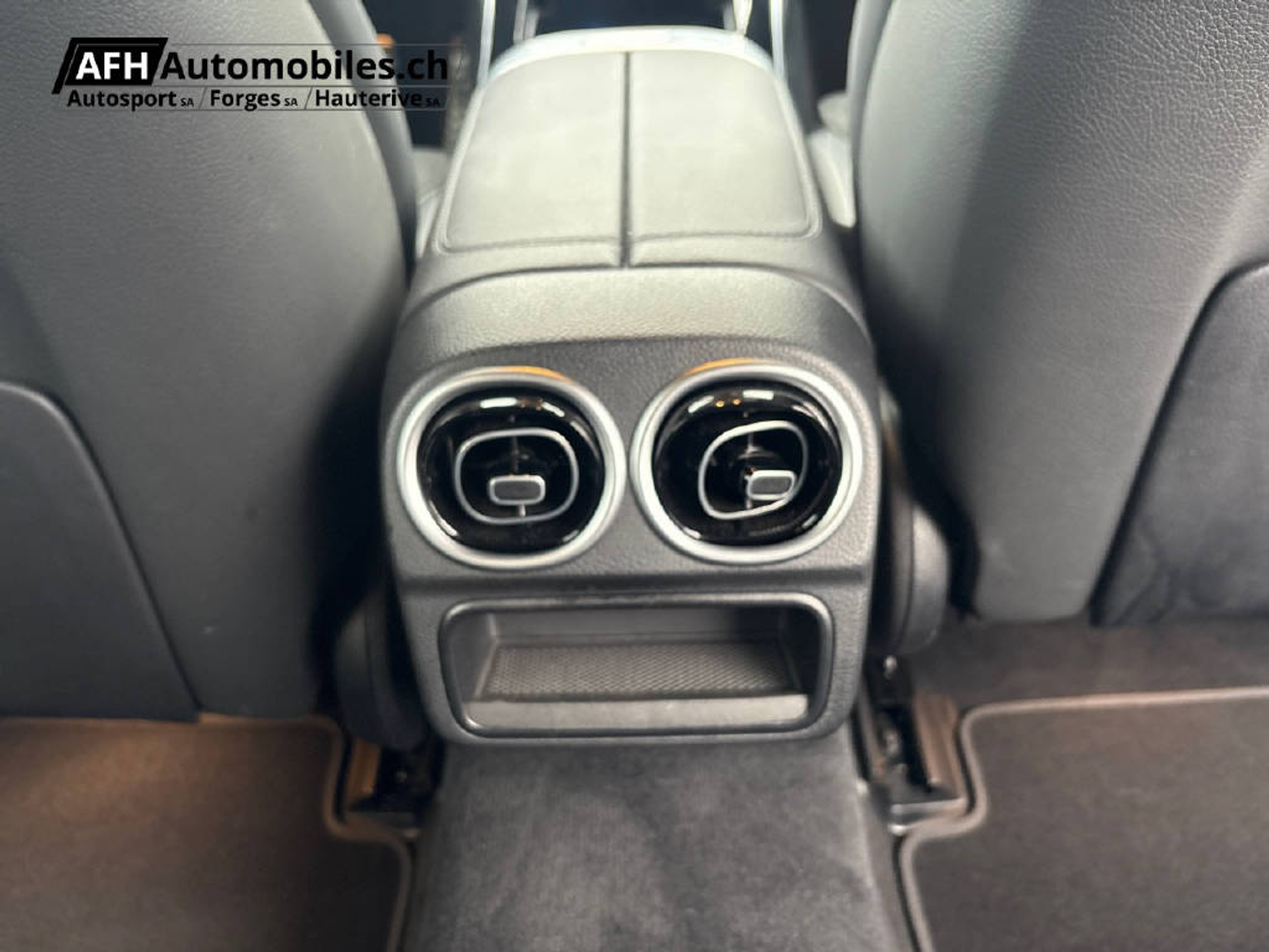 listing desktop thumbnail image 13