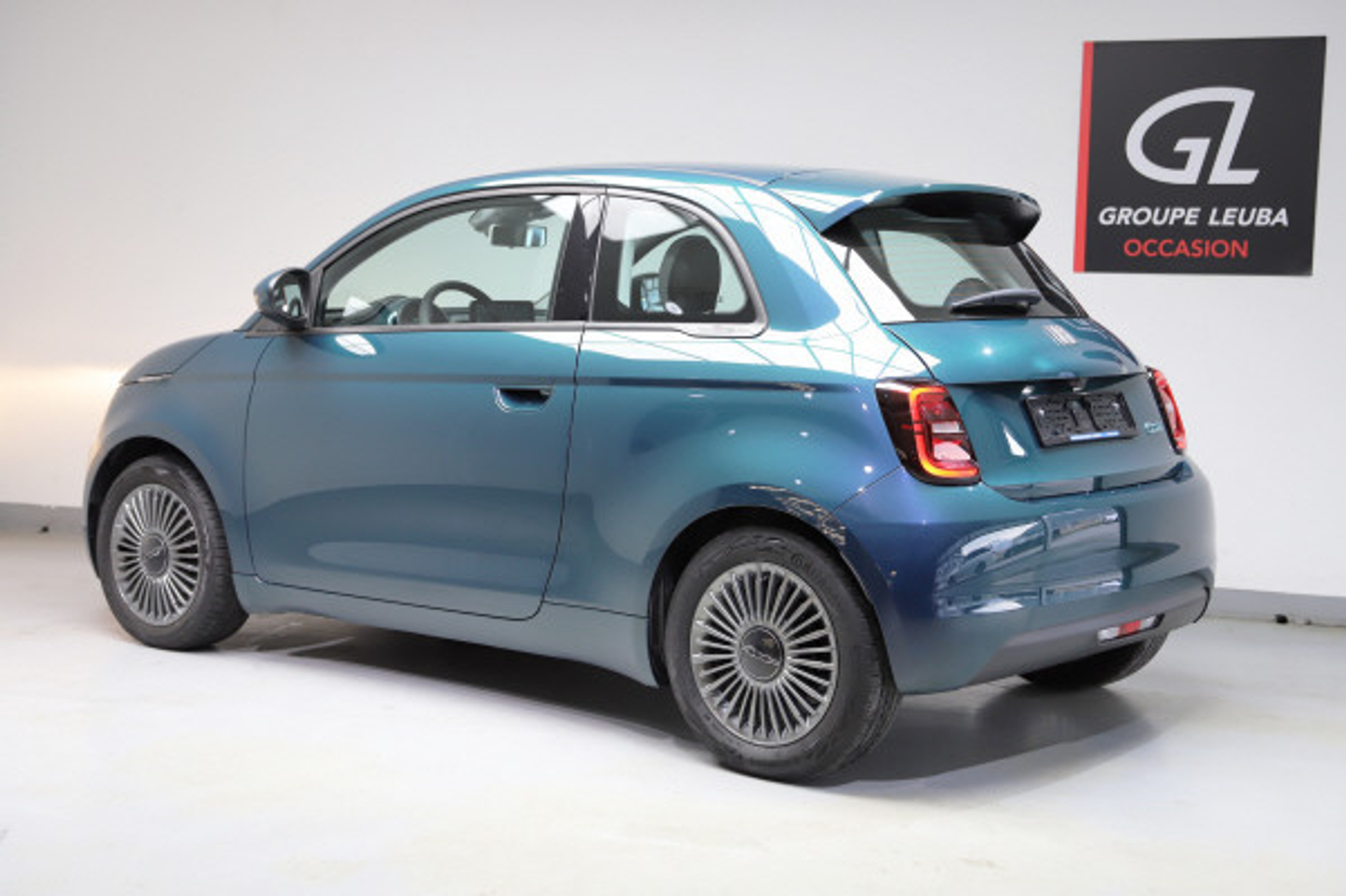 listing desktop thumbnail image 2