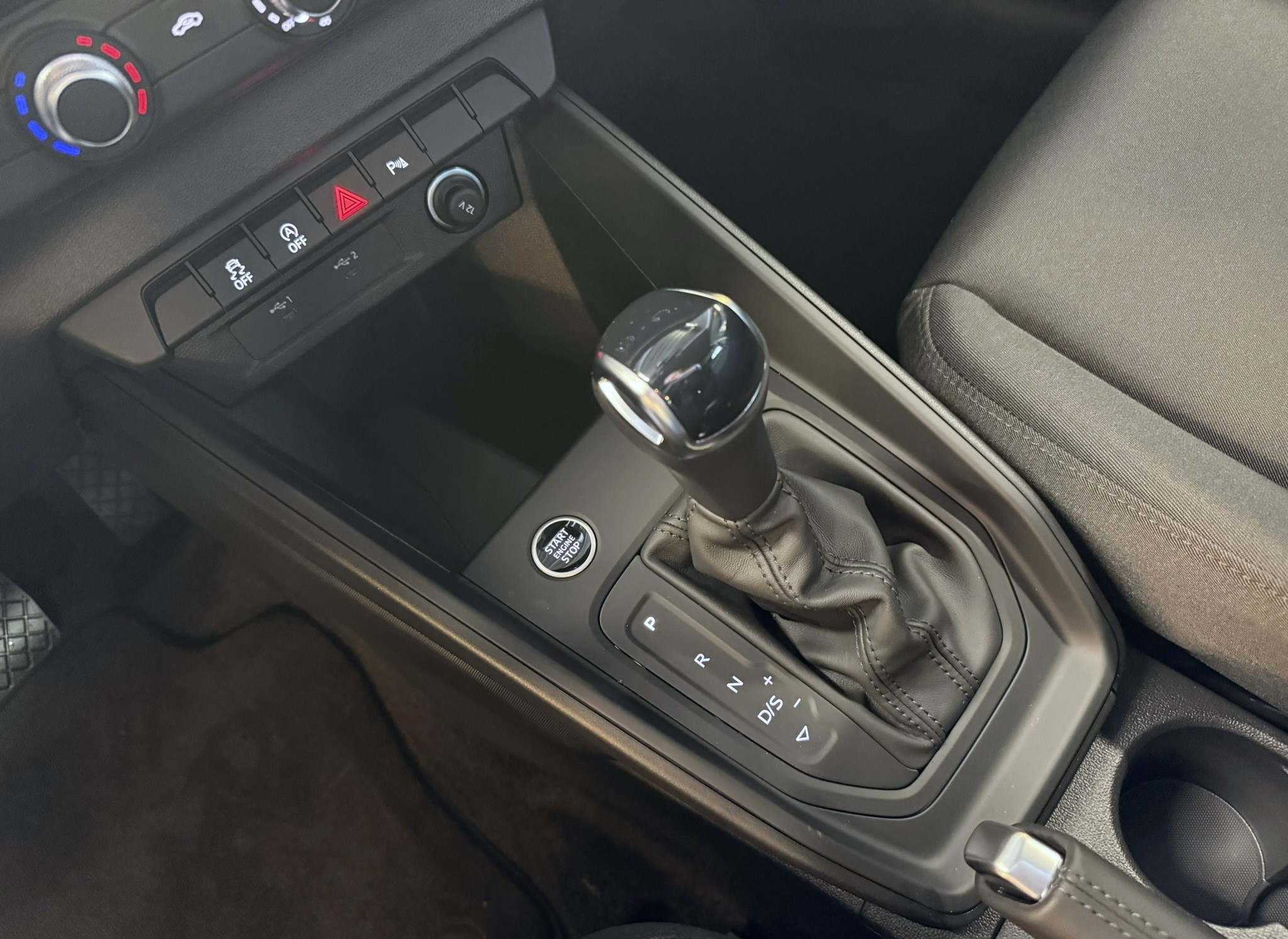 listing desktop thumbnail image 11