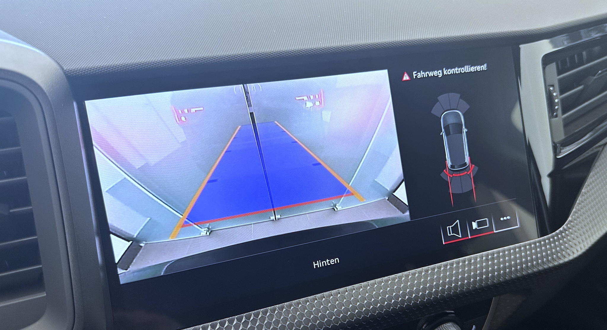 listing desktop thumbnail image 15