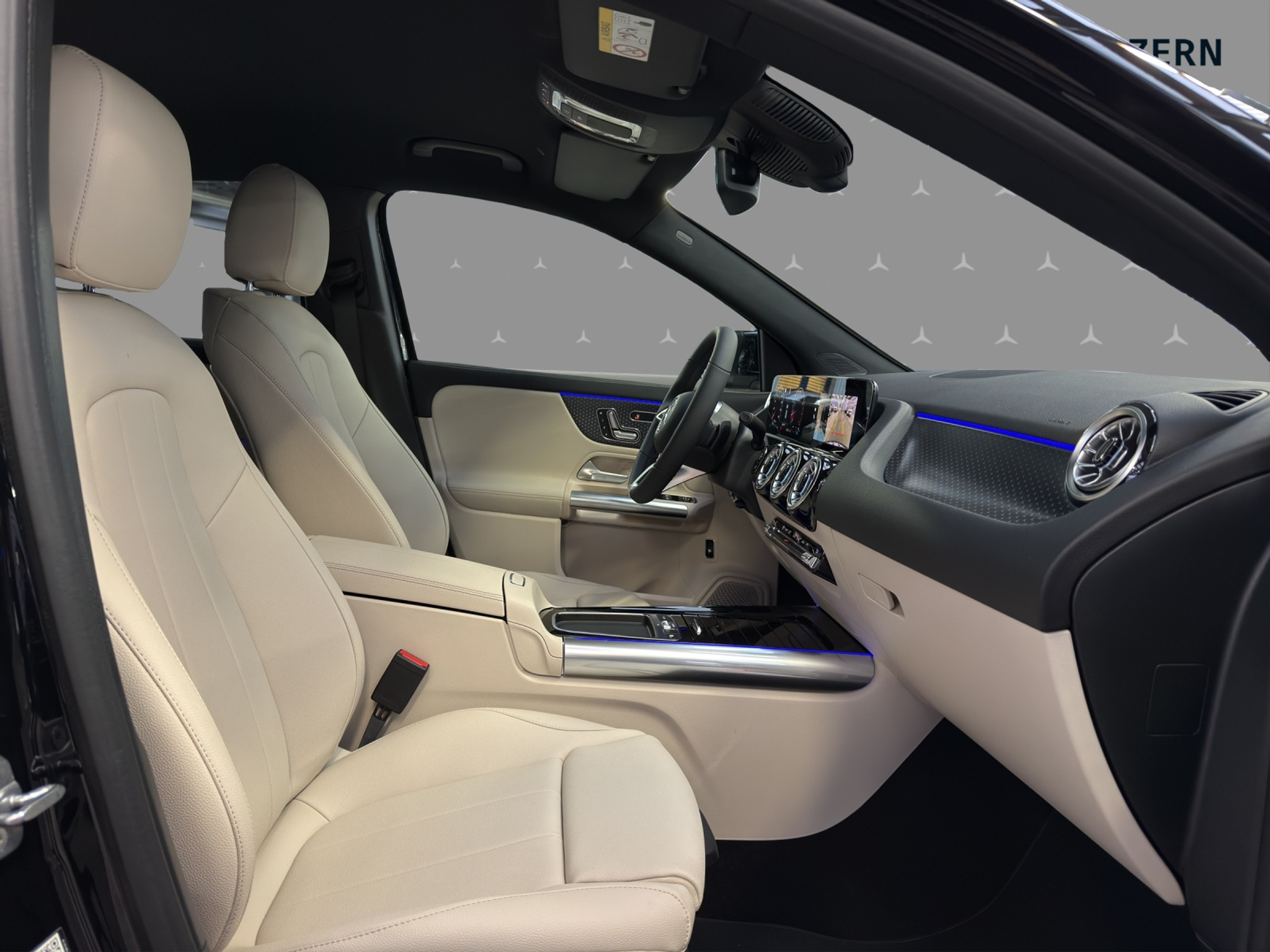 listing desktop thumbnail image 16