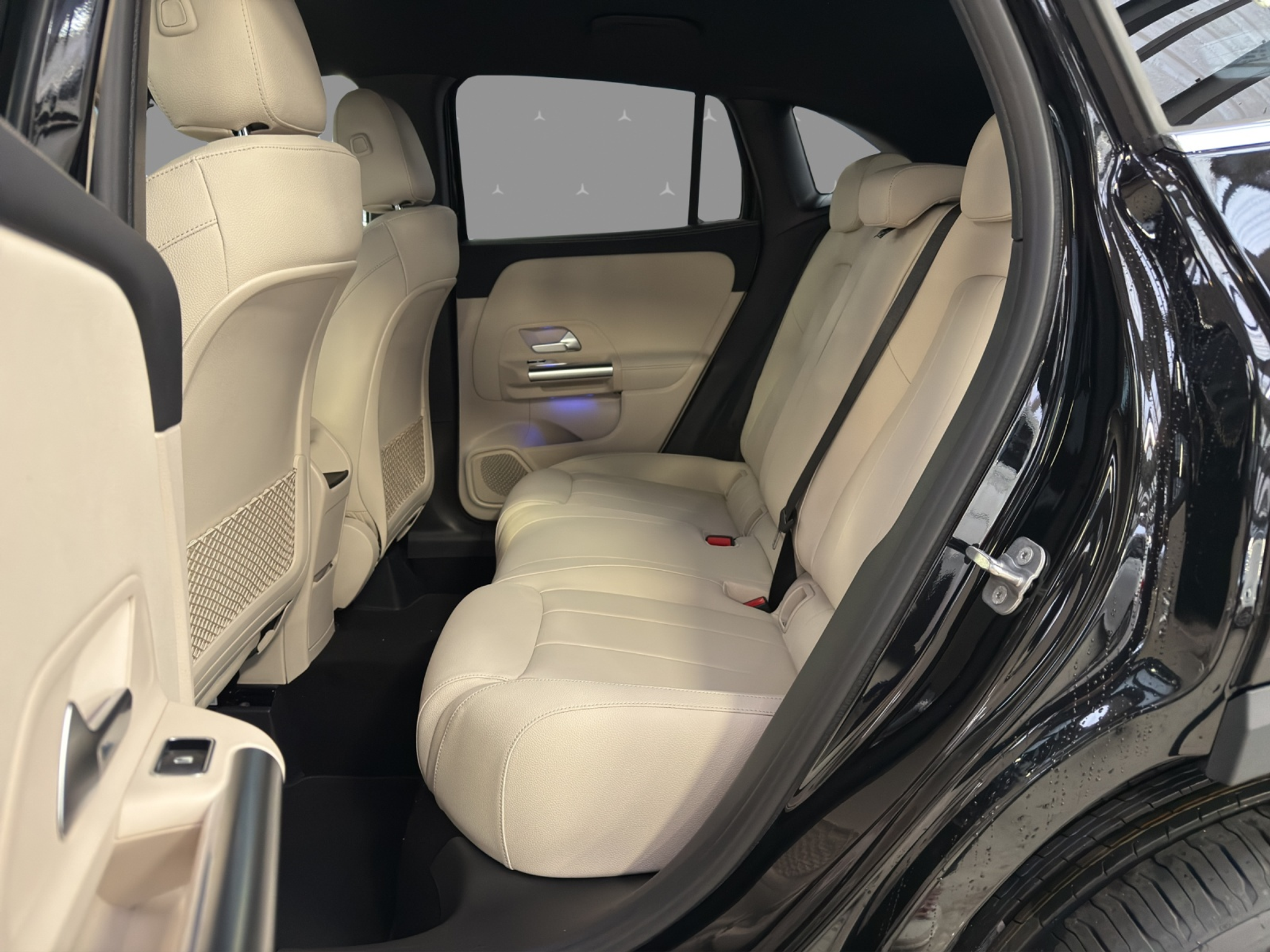 listing desktop thumbnail image 10