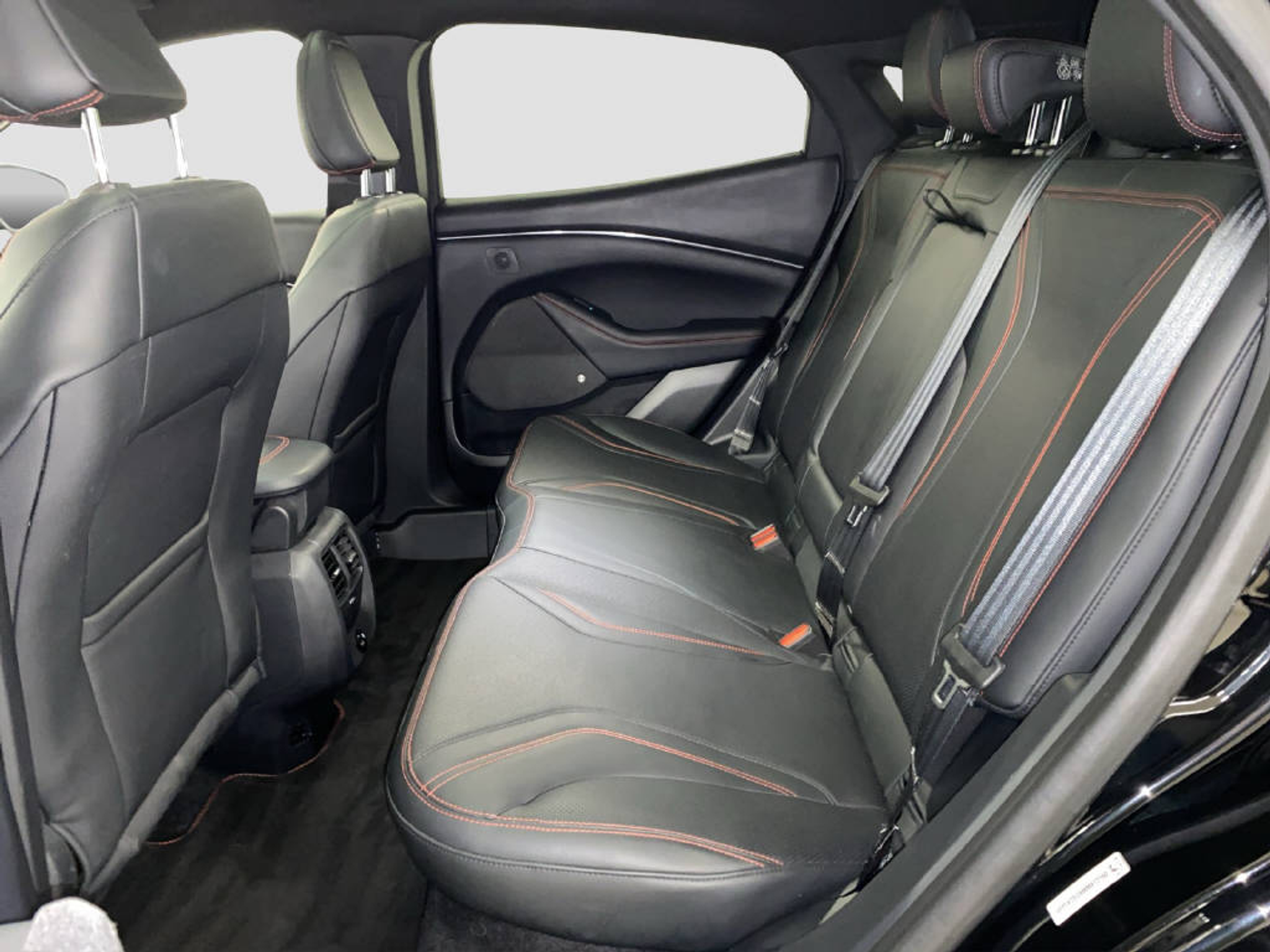 listing desktop thumbnail image 12