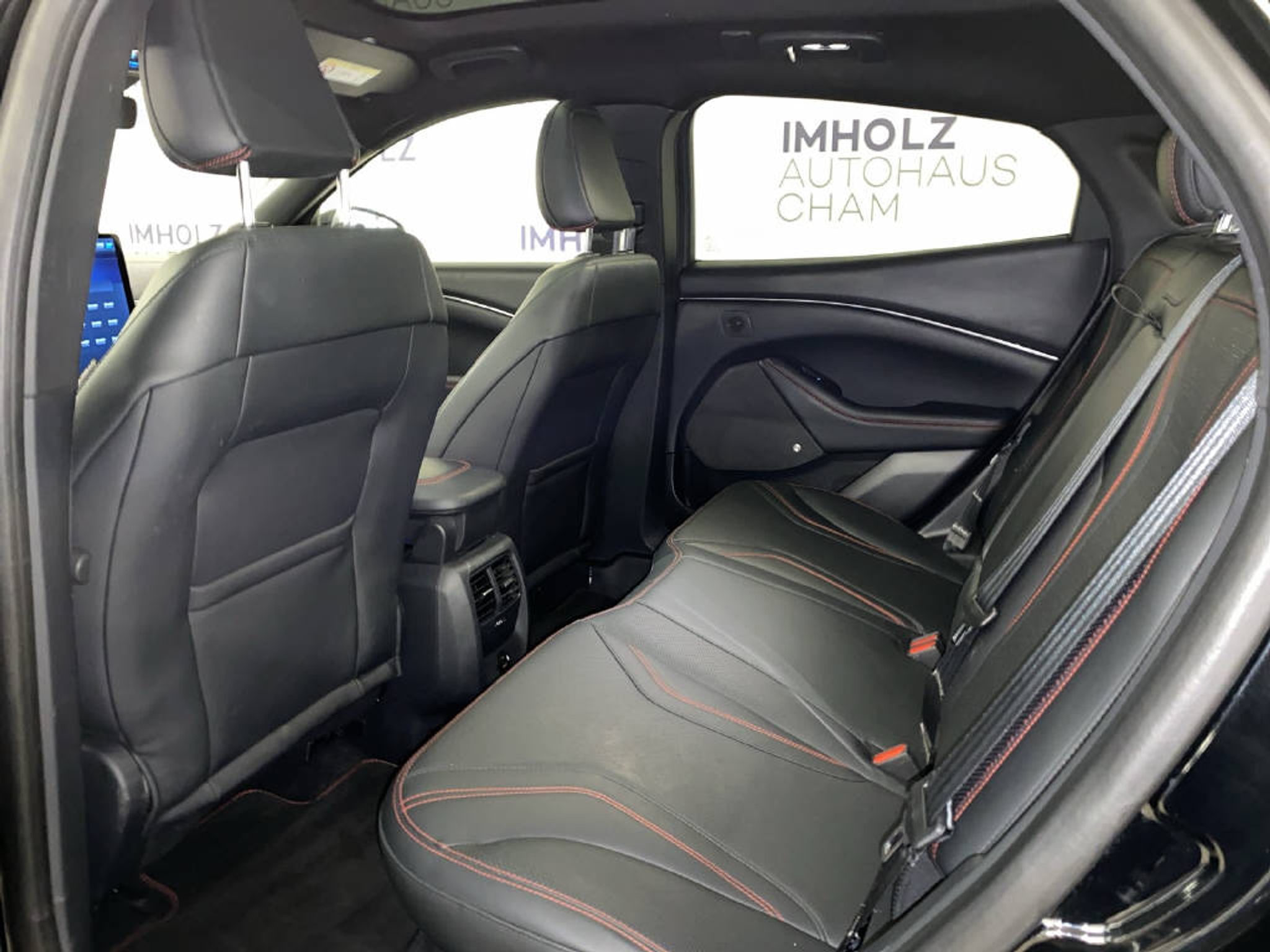 listing desktop thumbnail image 16