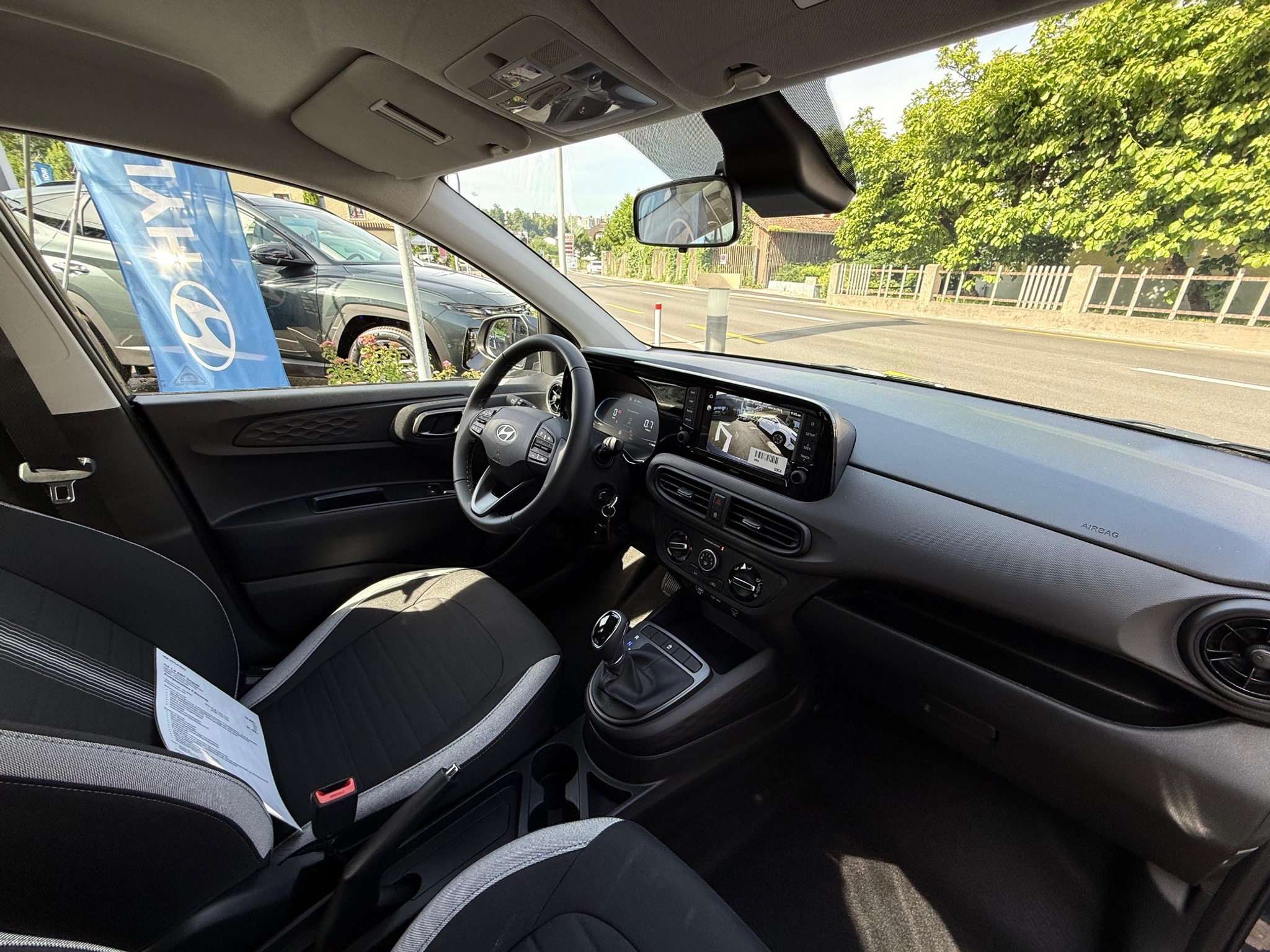 listing desktop thumbnail image 10